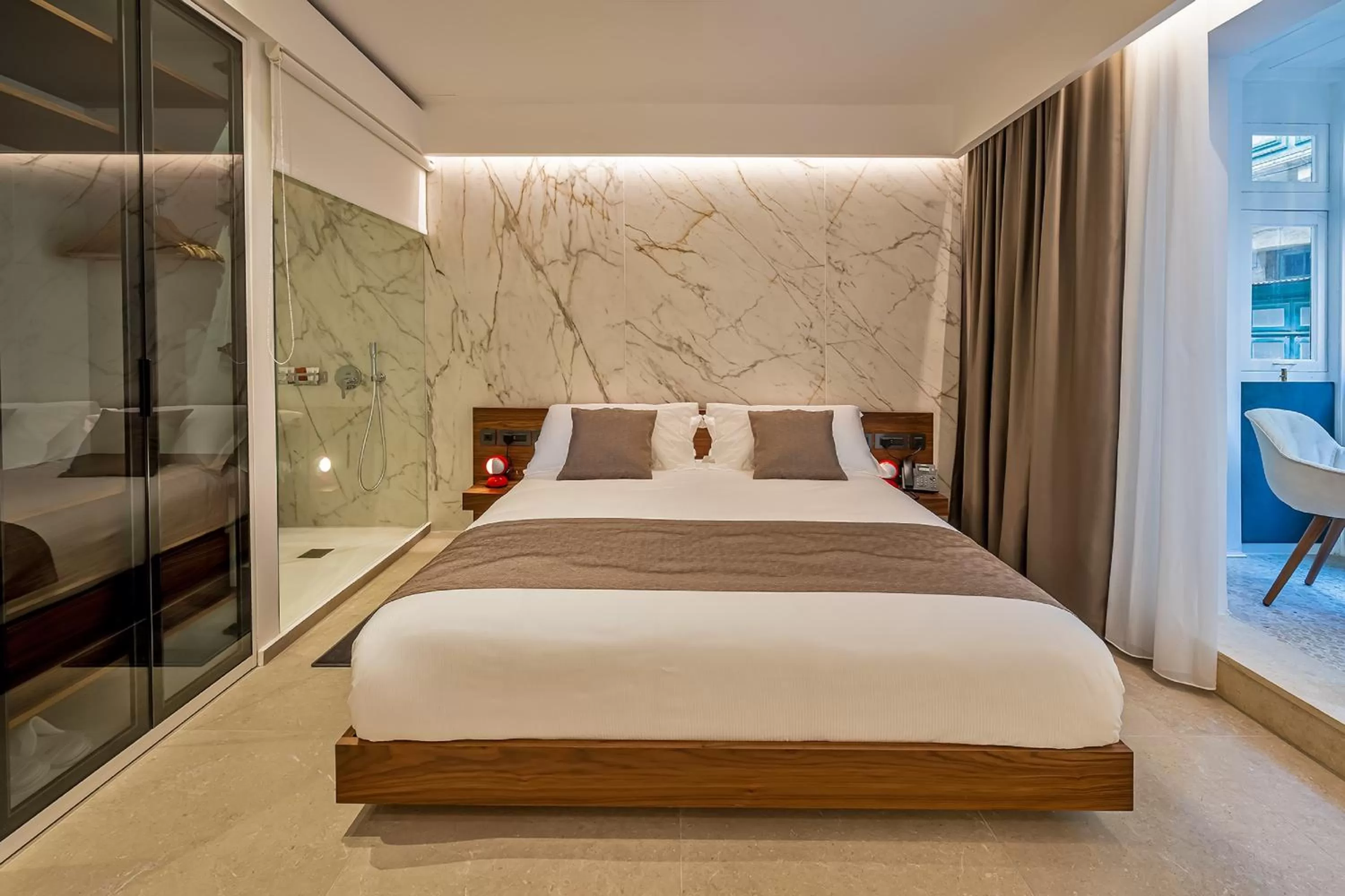 Shower, Bed in The Capital Boutique Hotel