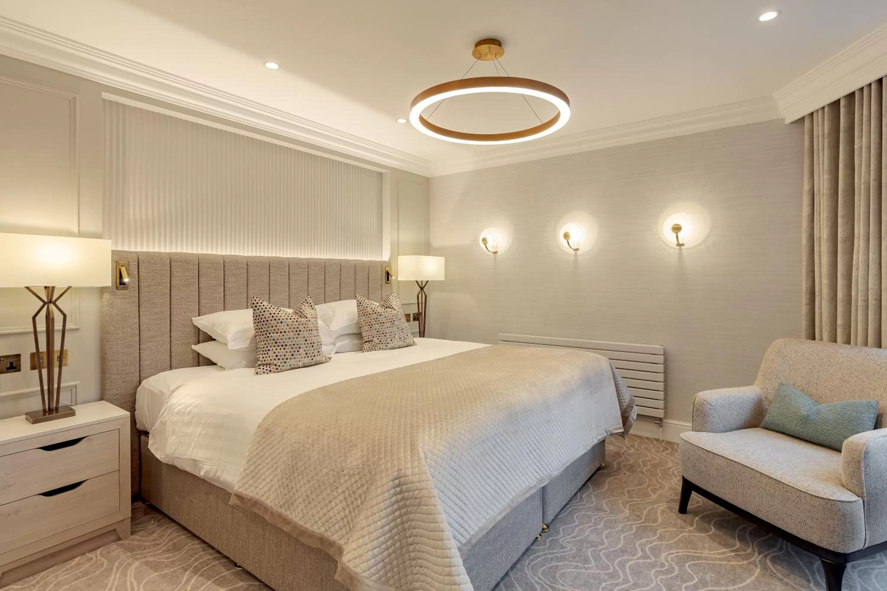 Bed in Lodore Falls Hotel & Spa