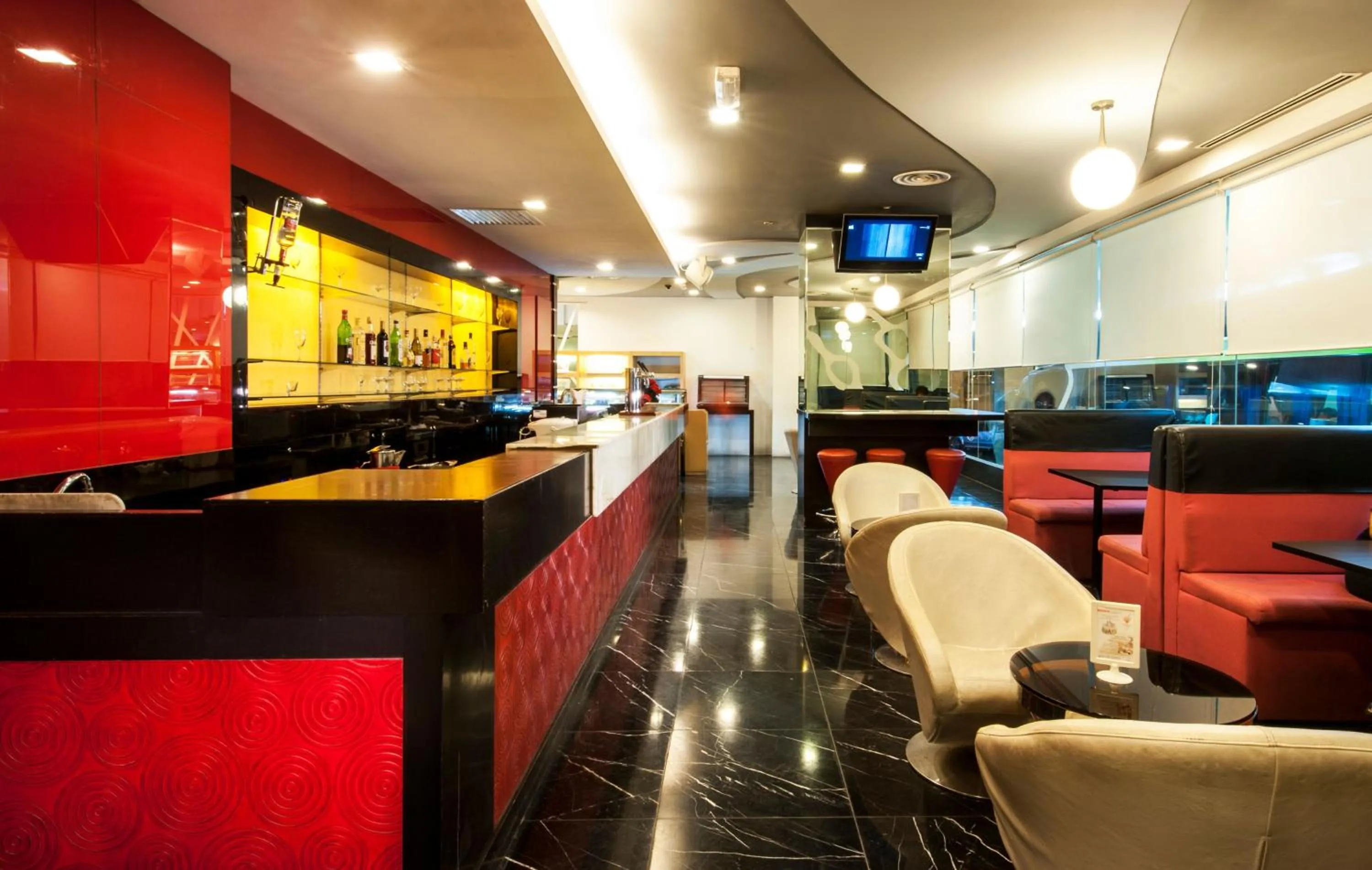 Lounge or bar in Borneo Royale Hotel