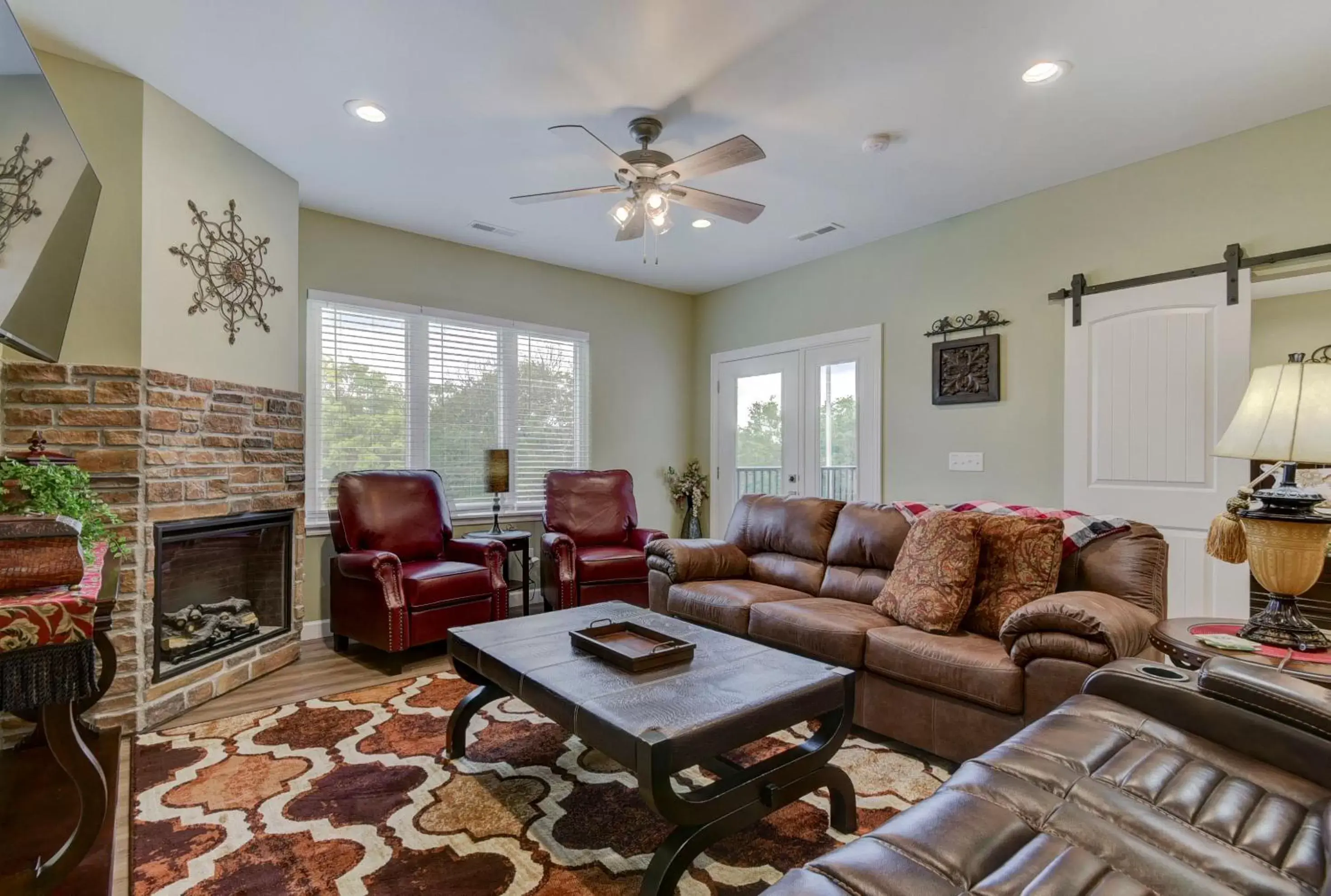 Luxury Condos at Thousand Hills - Heart of Branson - Beautifully remodeled - Spacious and Affordable Luxury Condos at Thousand Hills - Heart of Branson - Beautifully remodeled - Spacious and Affordable