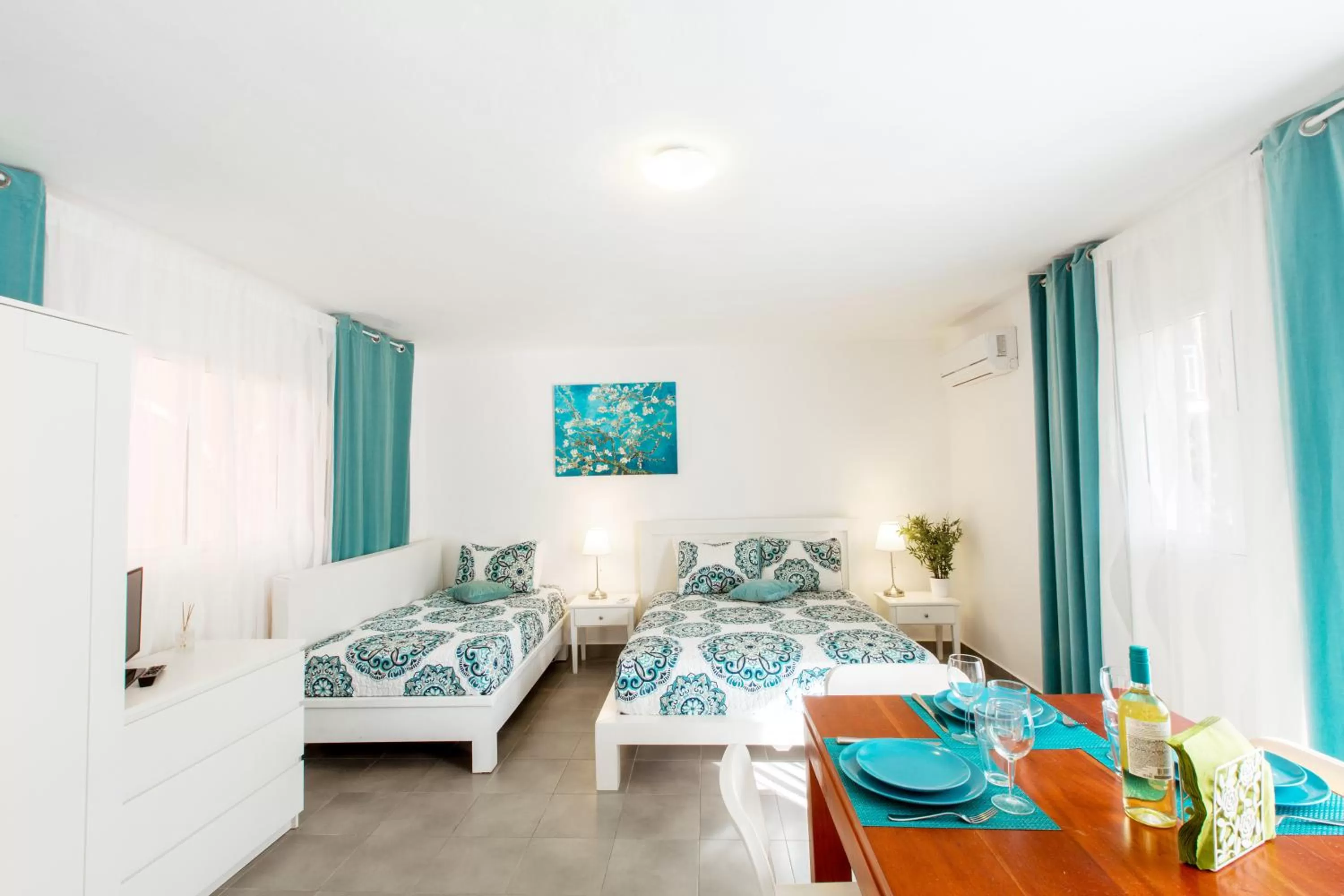Living room, Bed in FIESTA SOL CARIBE playa LOS CORALES
