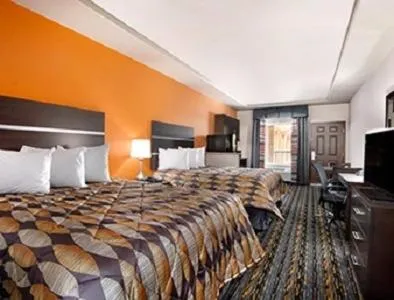 Bedroom, Bed in Days Inn by Wyndham Dilley