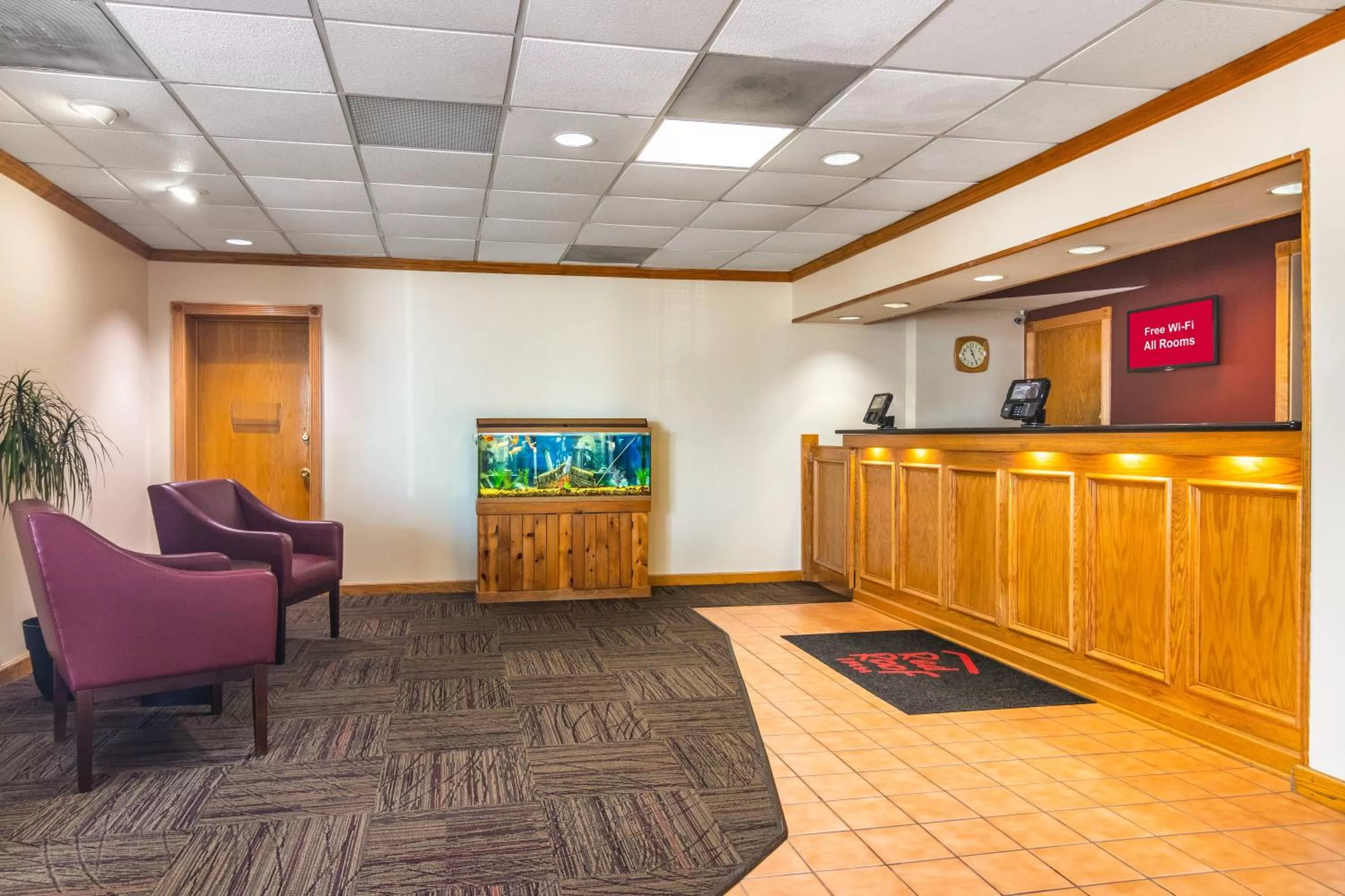 Lobby or reception in Red Roof Inn Ashtabula - Austinburg
