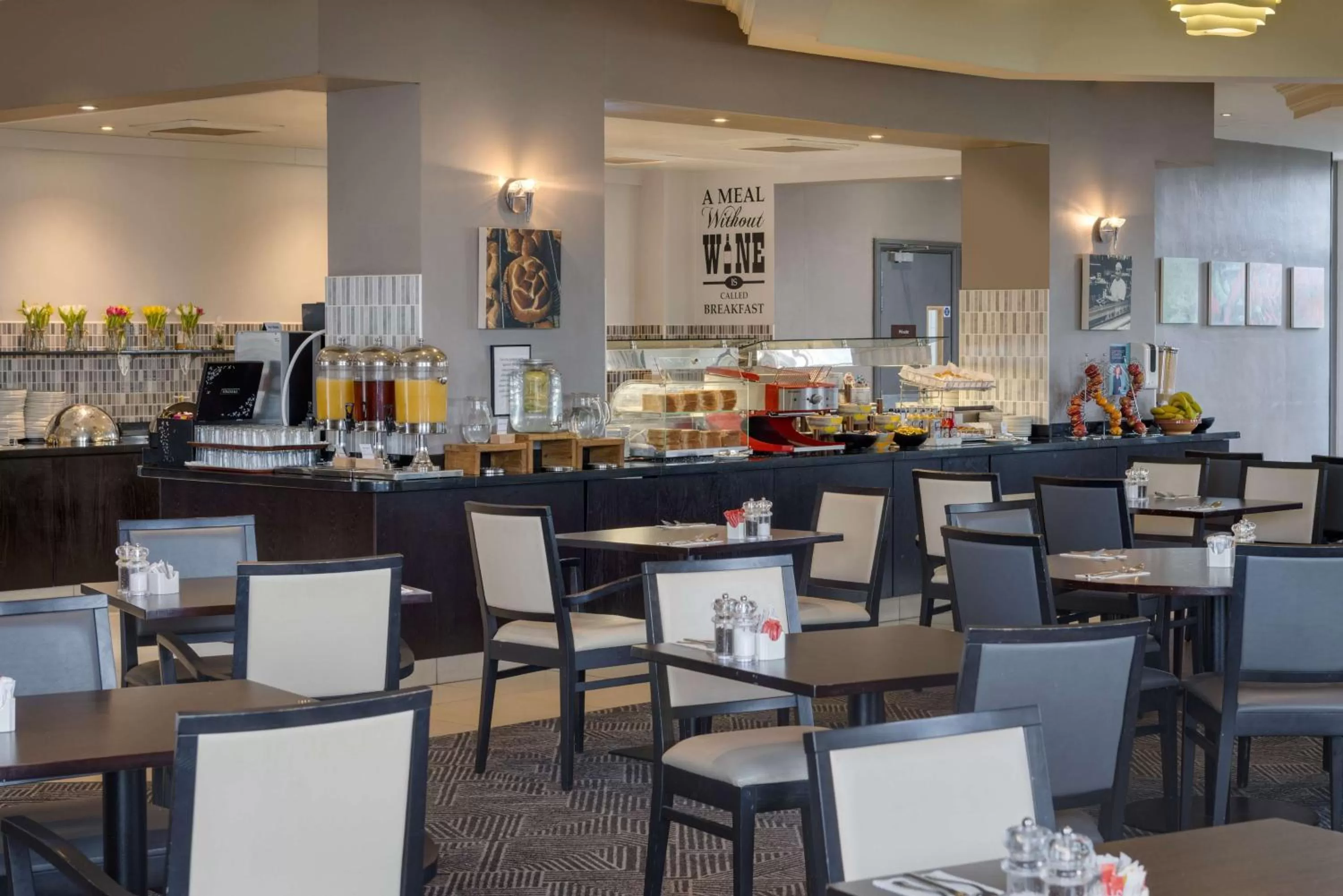 Restaurant/places to eat in DoubleTree by Hilton Dartford Bridge