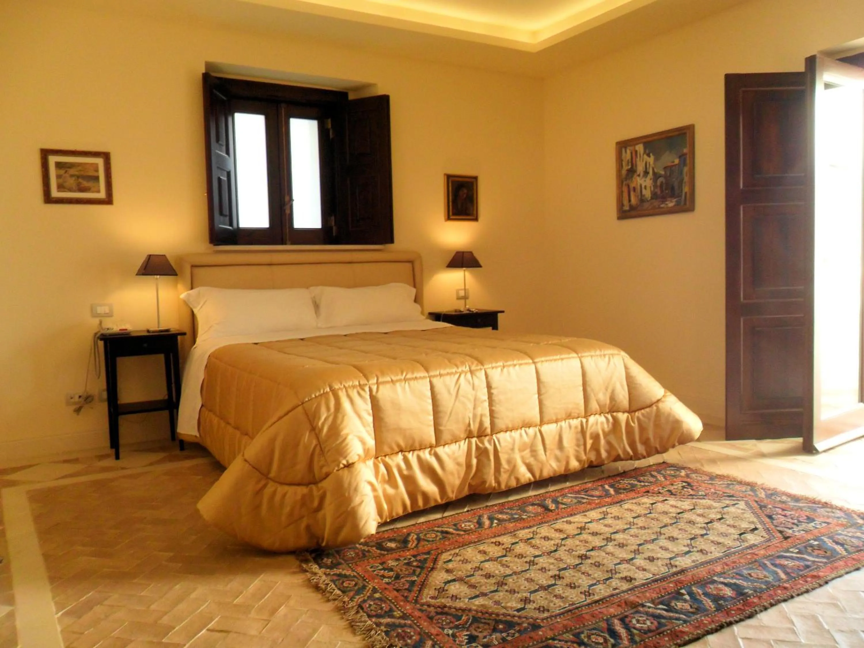 Bed in Palazzo Viceconte