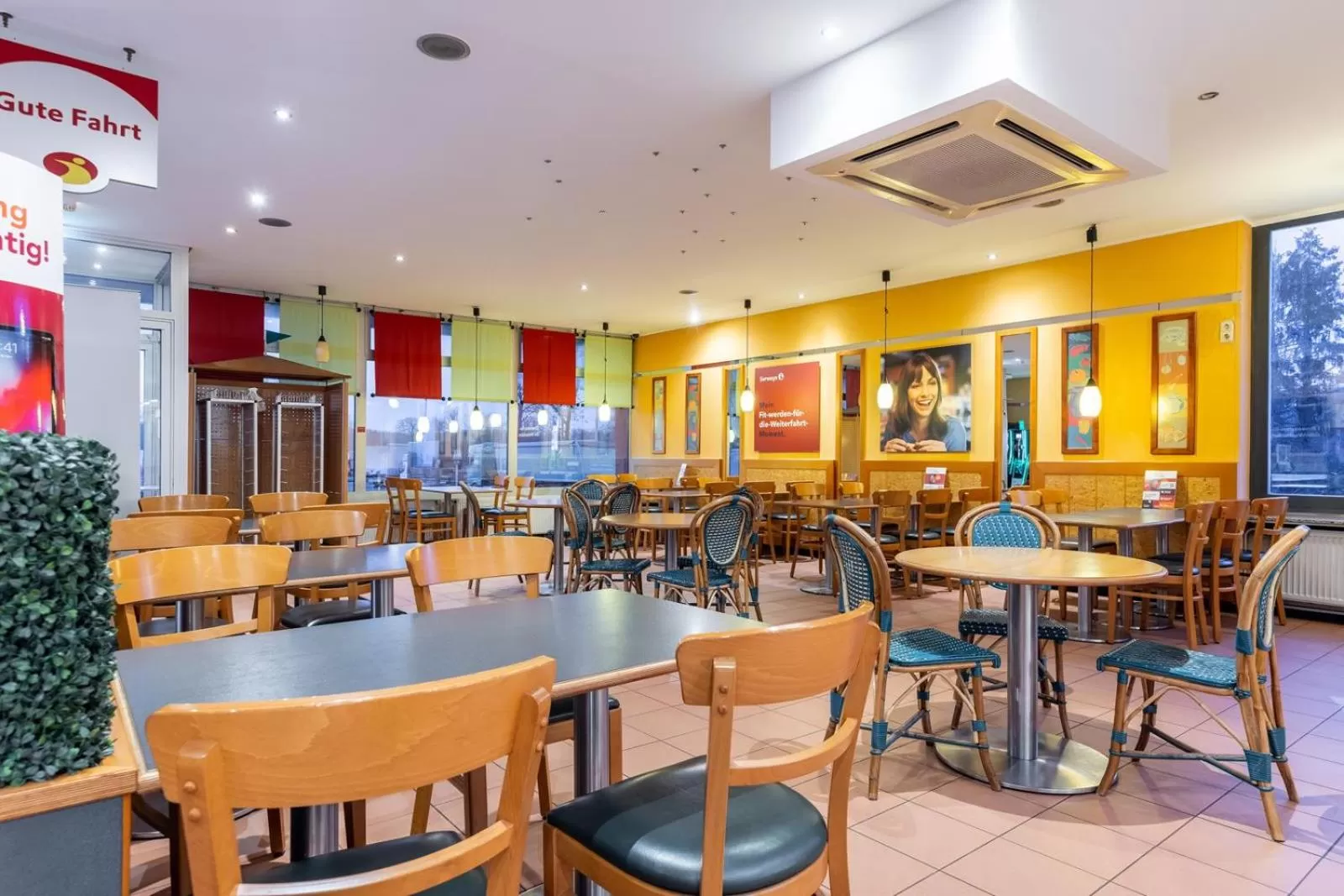 Restaurant/places to eat in Serways Hotel Hösel