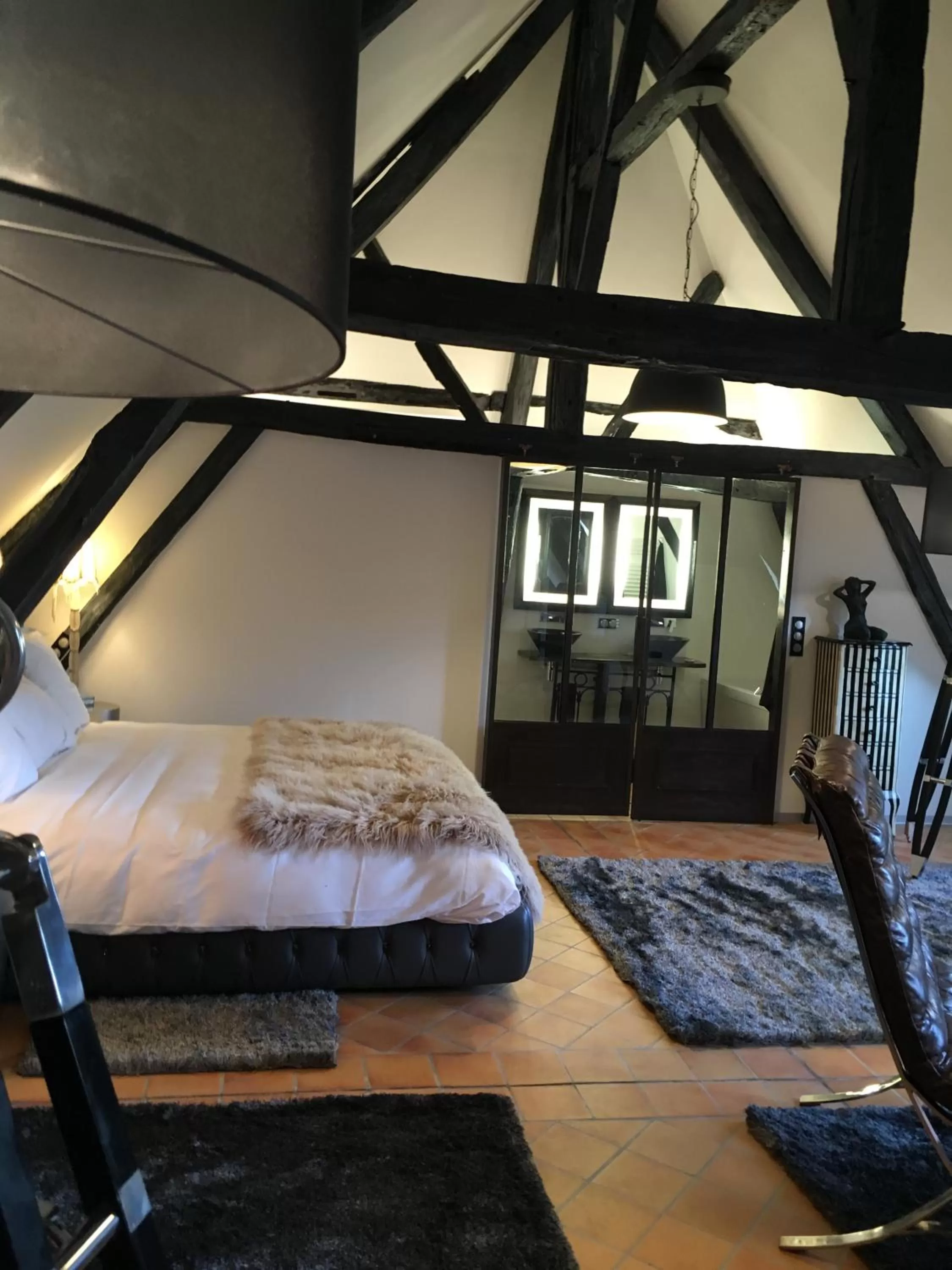 Photo of the whole room, Bed in Demeure des Vieux Bains