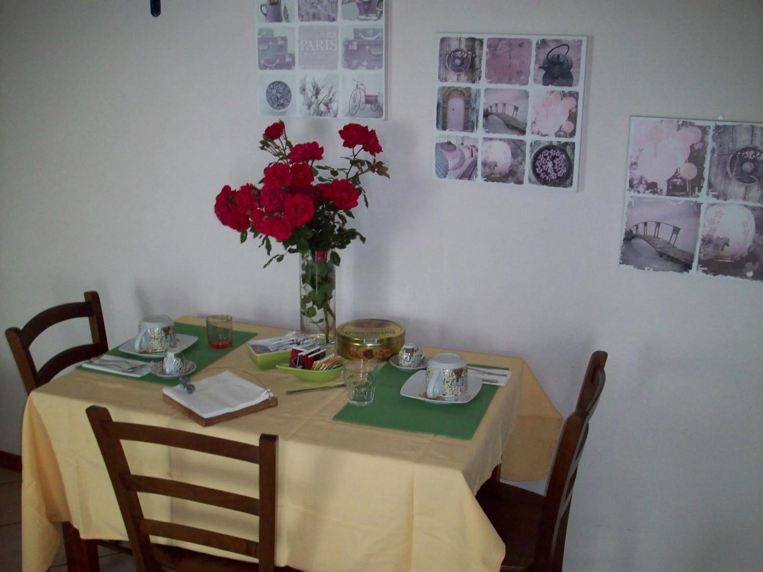 Dining area in Zaffiro Blu Airport