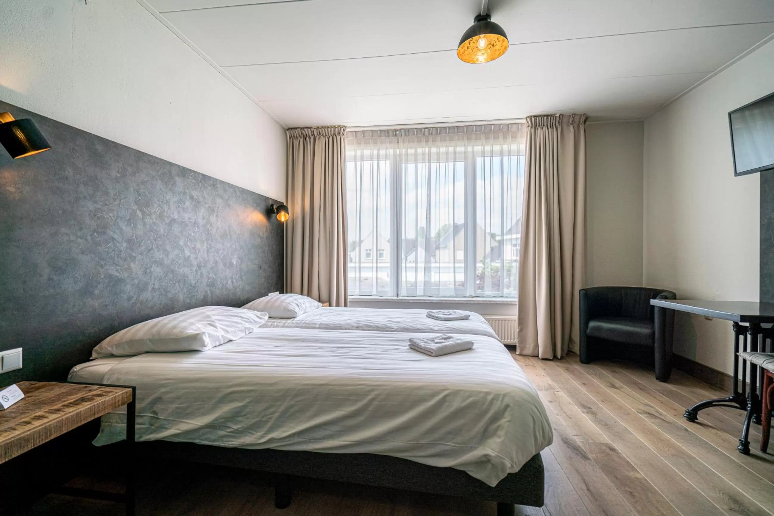 Large Double Room in Hotel & Eetk'fee de VLiK