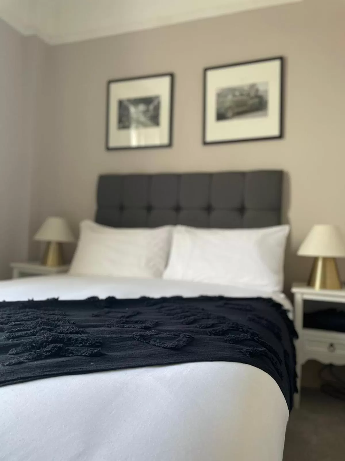 Bedroom, Bed in The Royal Oak