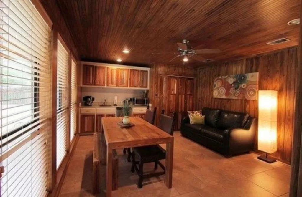 Bedroom in Live Oaks Bed and Breakfast