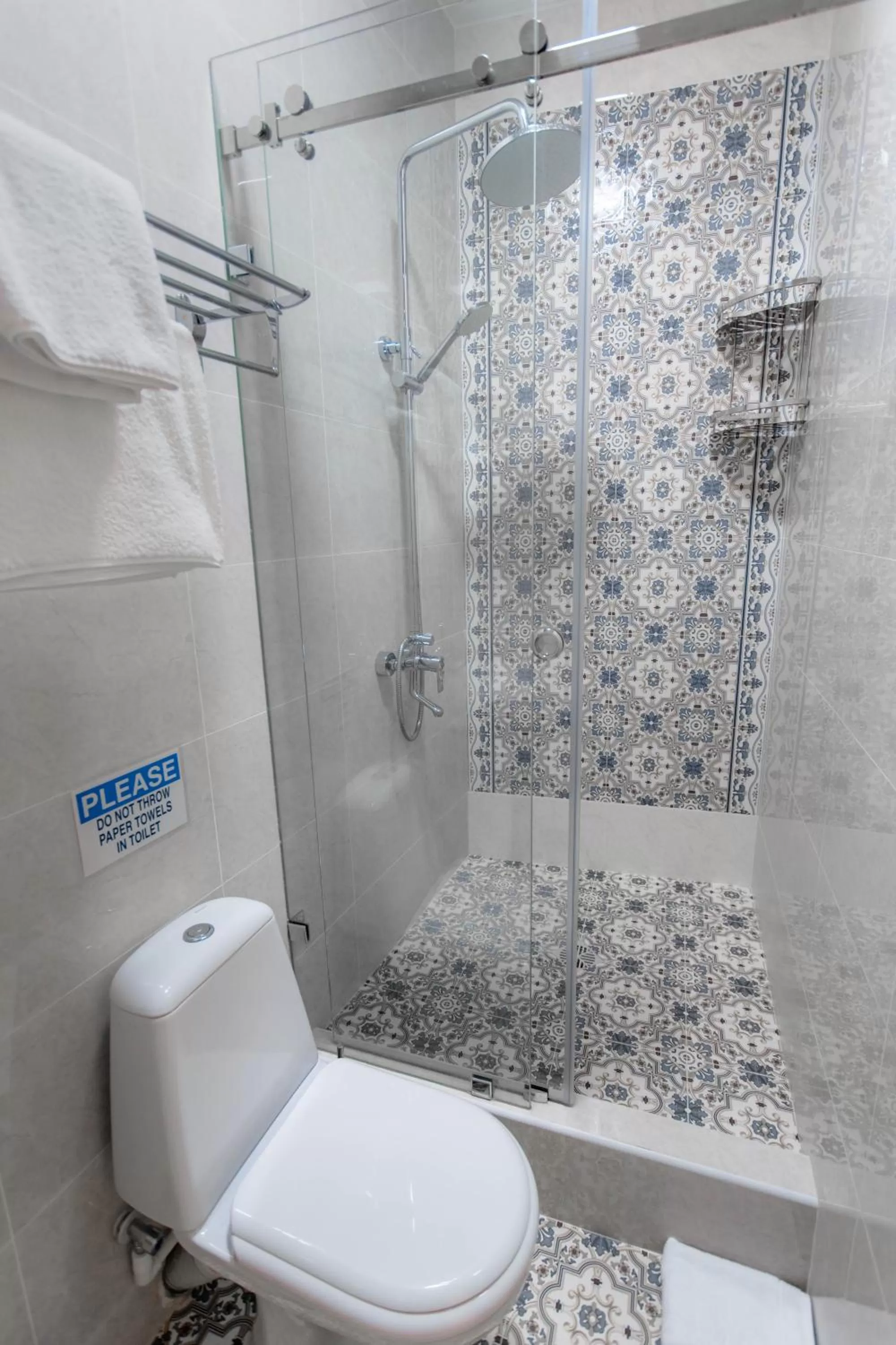 Shower, Bathroom in Registon Saroy Hotel