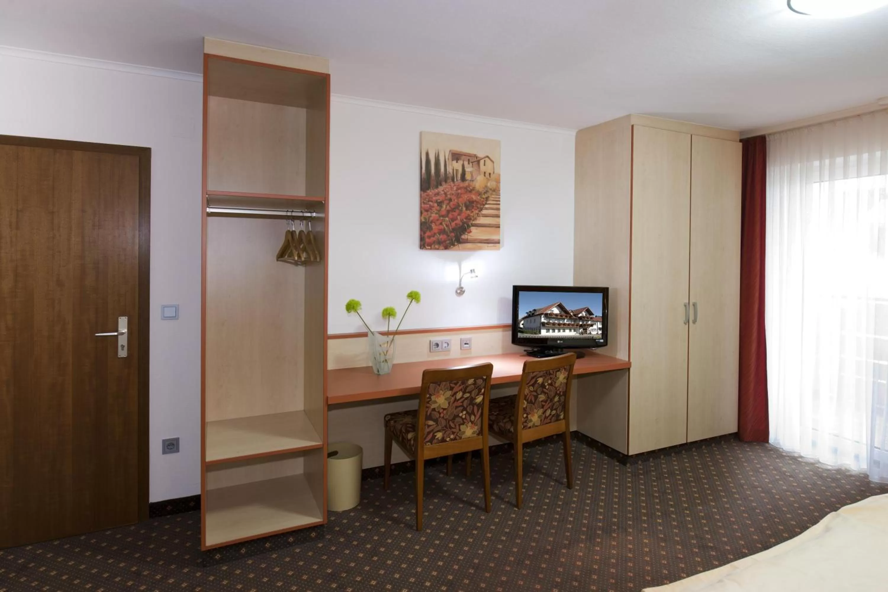 Seating area, TV/Entertainment Center in Hotel Sonnental