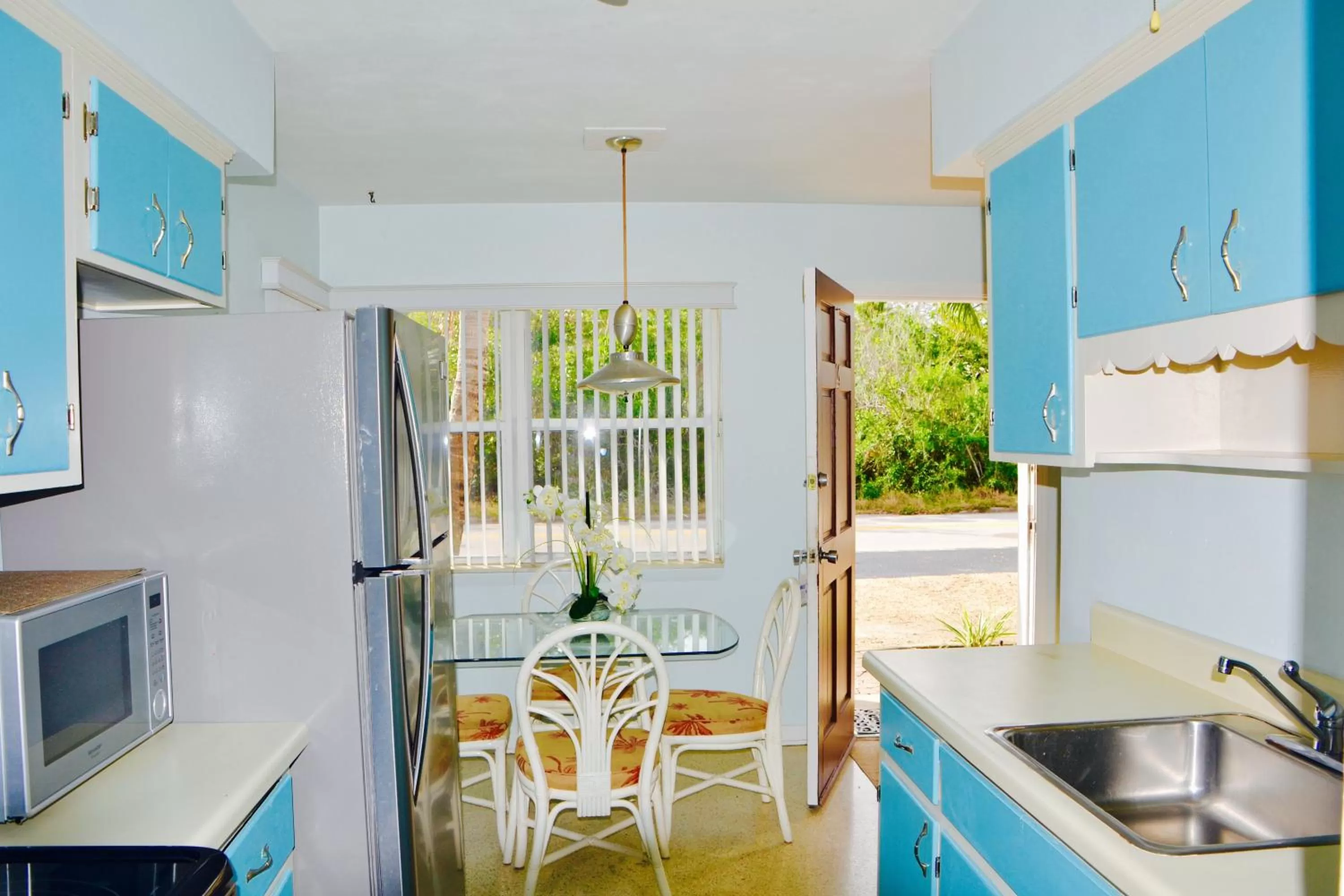 Kitchen or kitchenette in Sea Turtle Inn