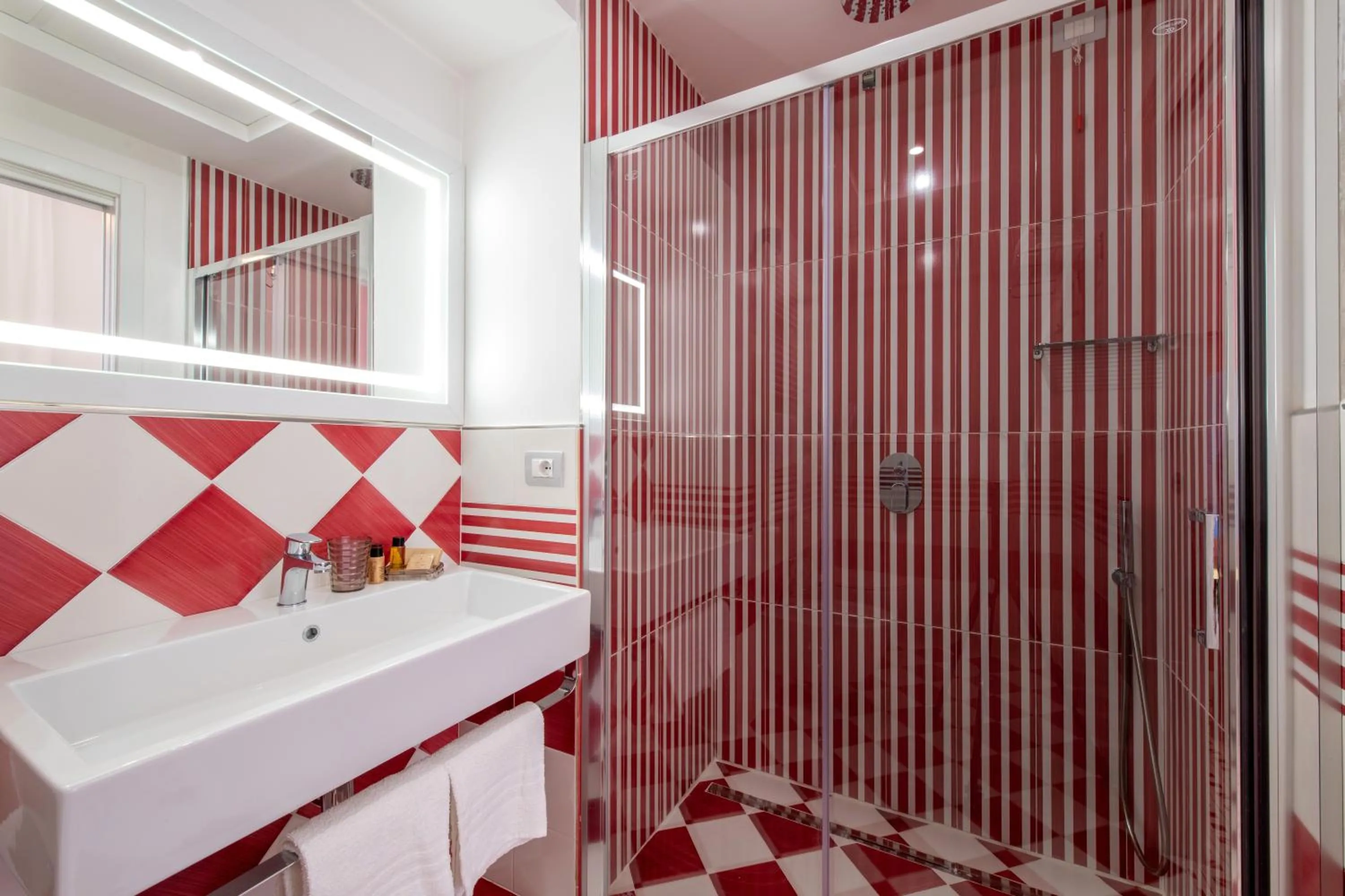 Shower in Hotel Nice