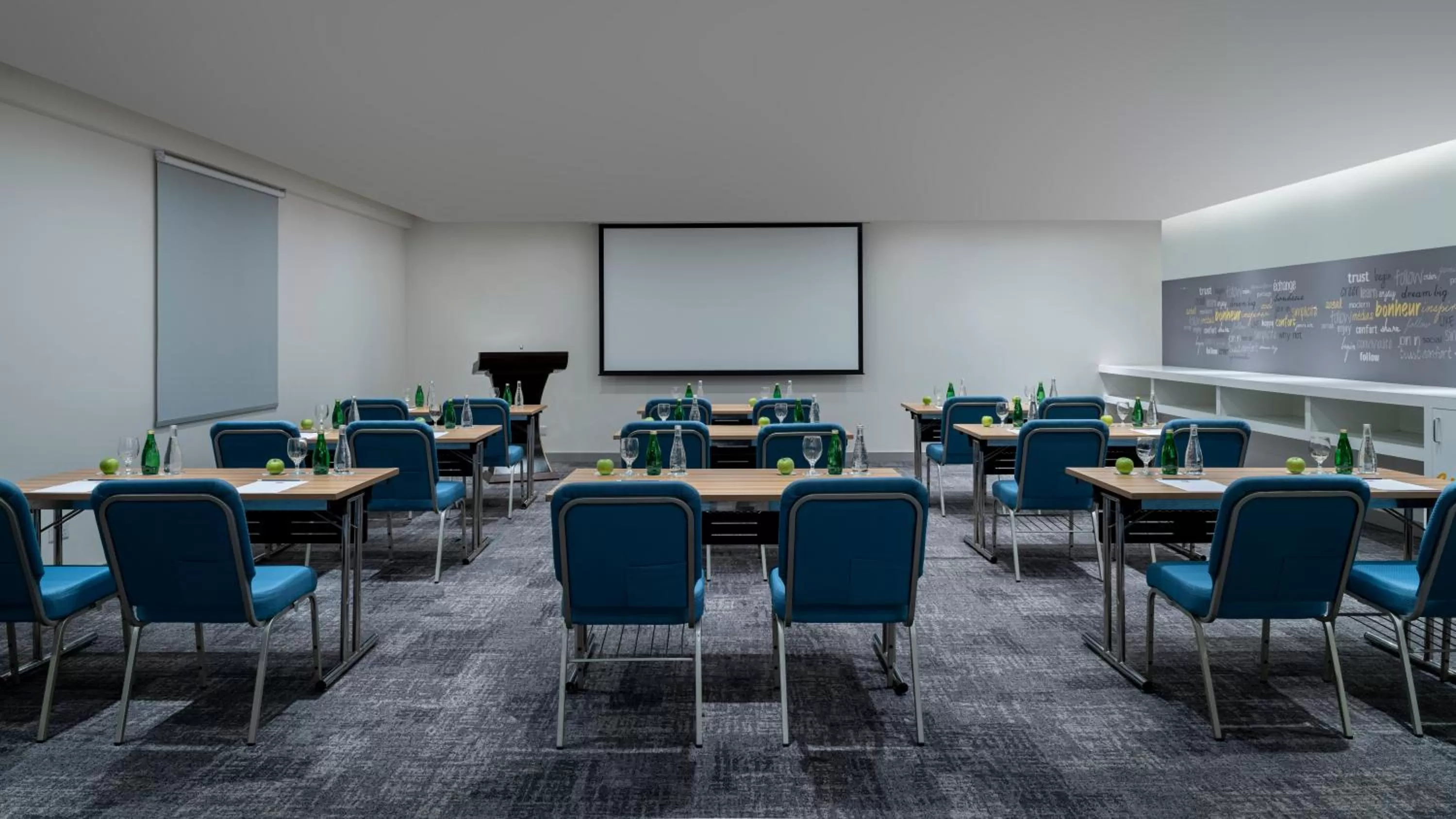 Meeting/conference room in Ibis Jeddah Malik Road