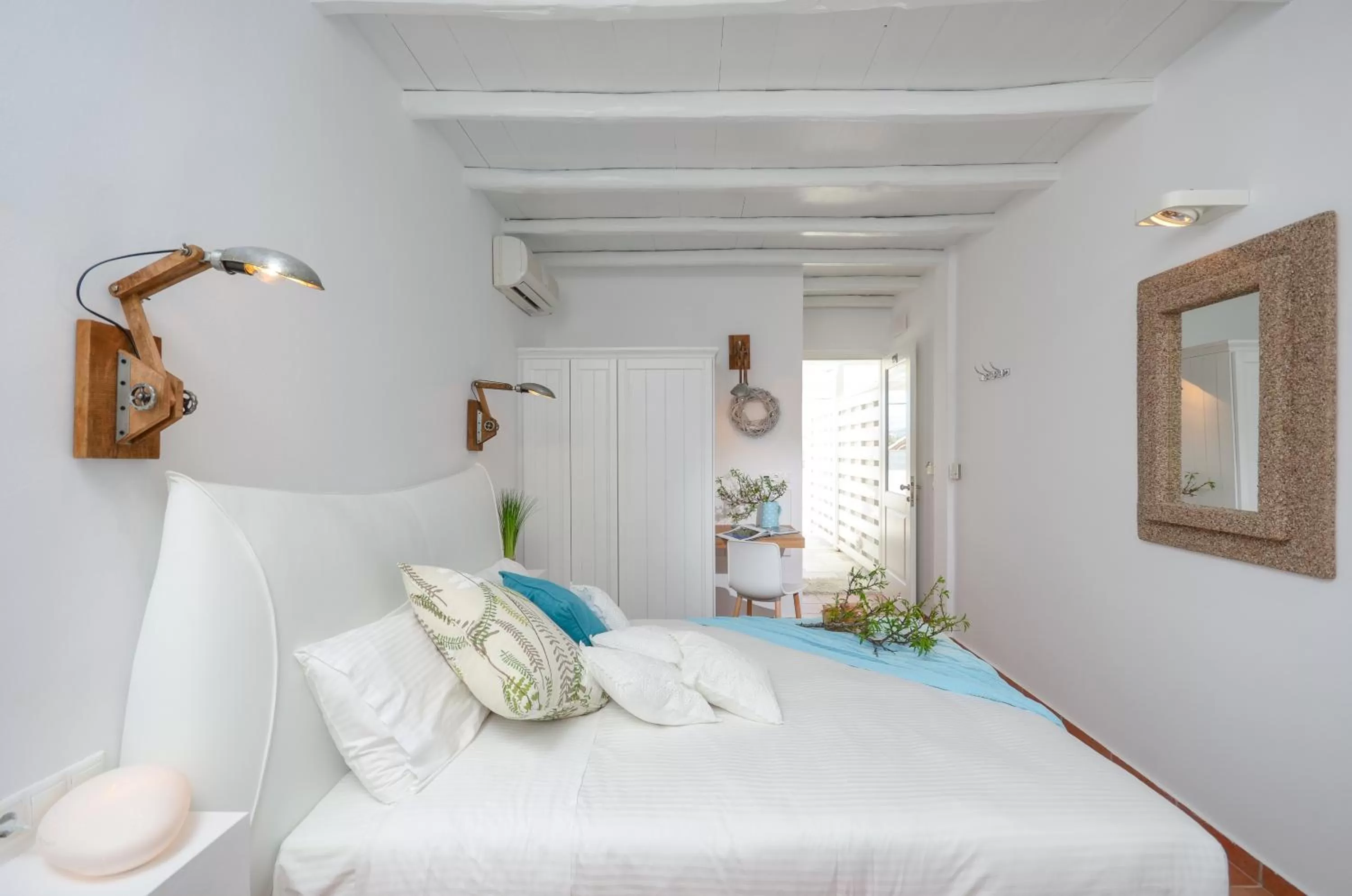 Bed in Adriani Hotel