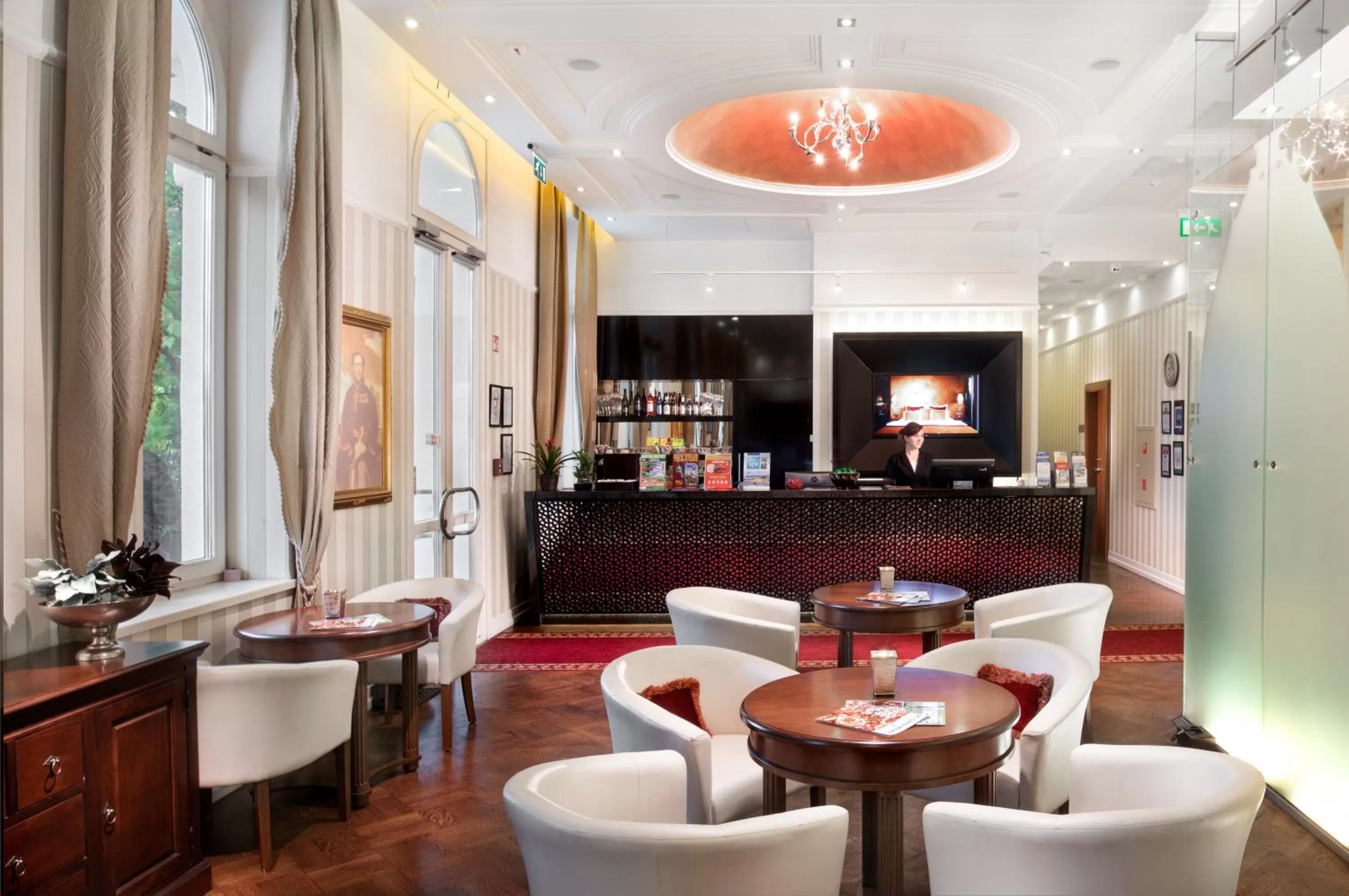 Lobby or reception in Mirage Medic Hotel