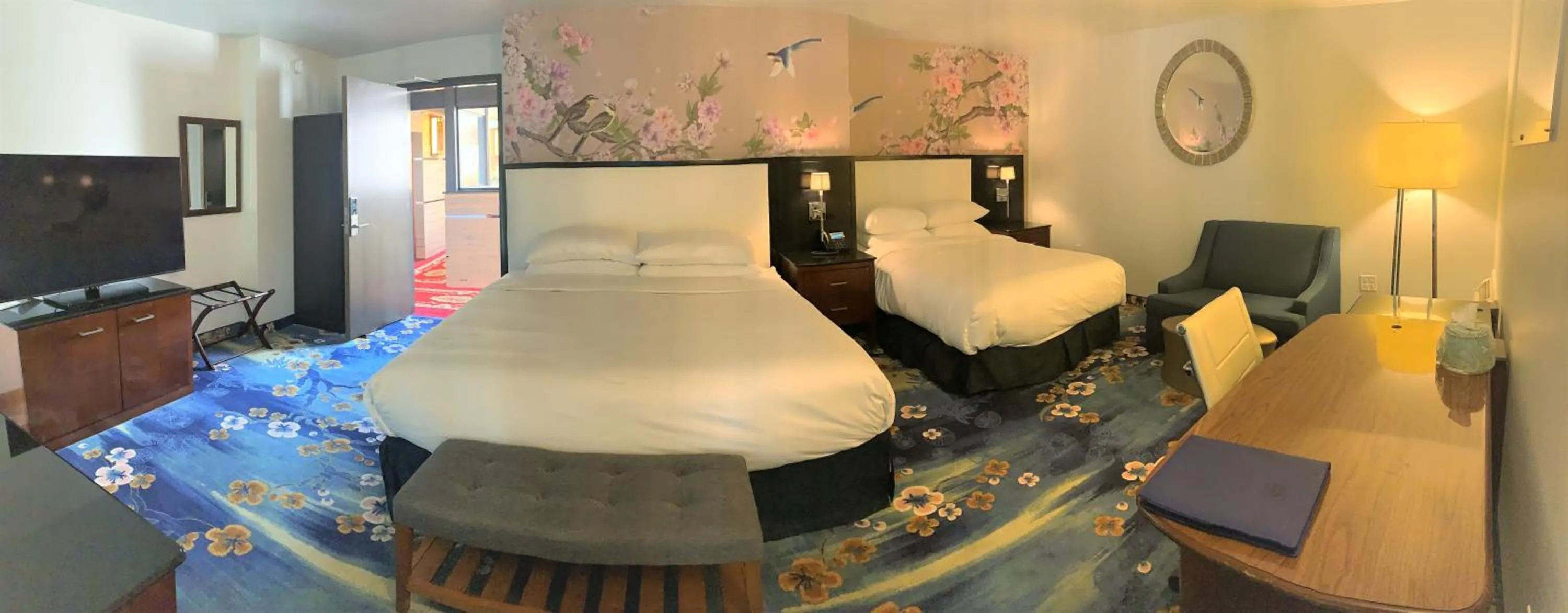 Bed in Wangshi China Palace