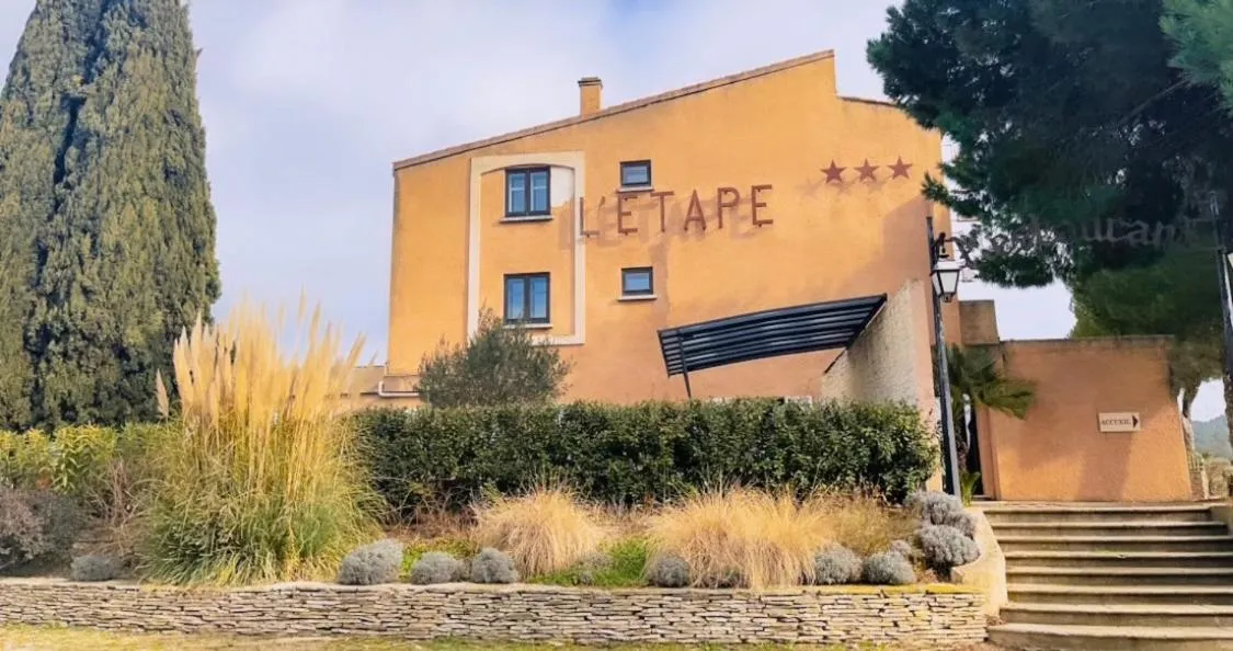 Property building in LOGIS HOTEL & RESTAURANT L'ETAPE Bouc Bel Air - Gardanne