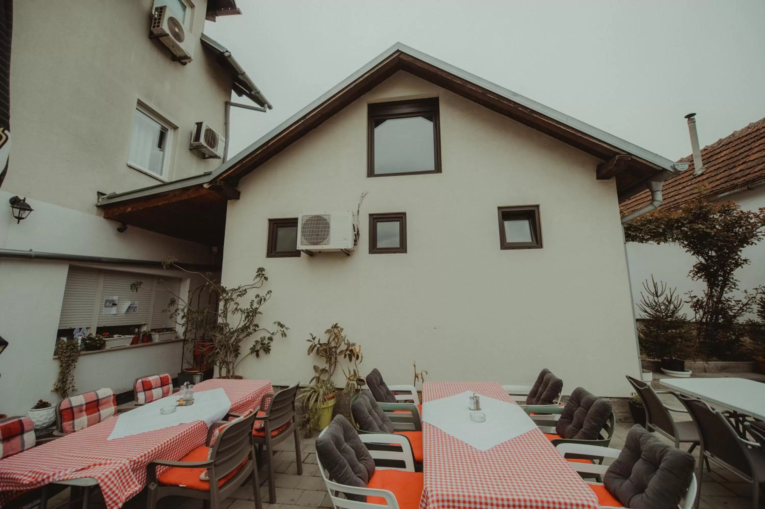 Restaurant/Places to Eat in B&B Laguna