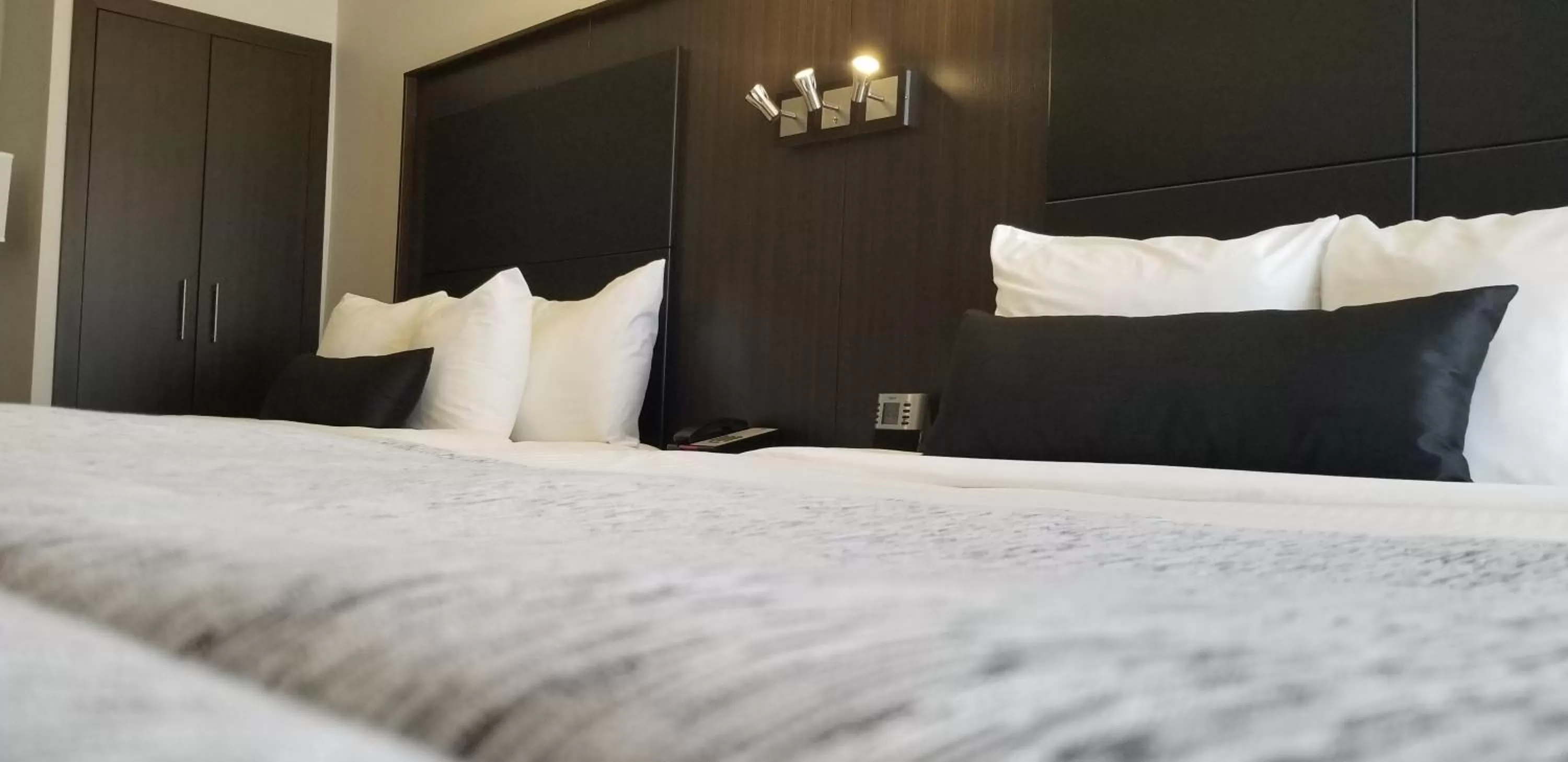 Photo of the whole room, Bed in Best Western Laval-Montreal & Conference Centre