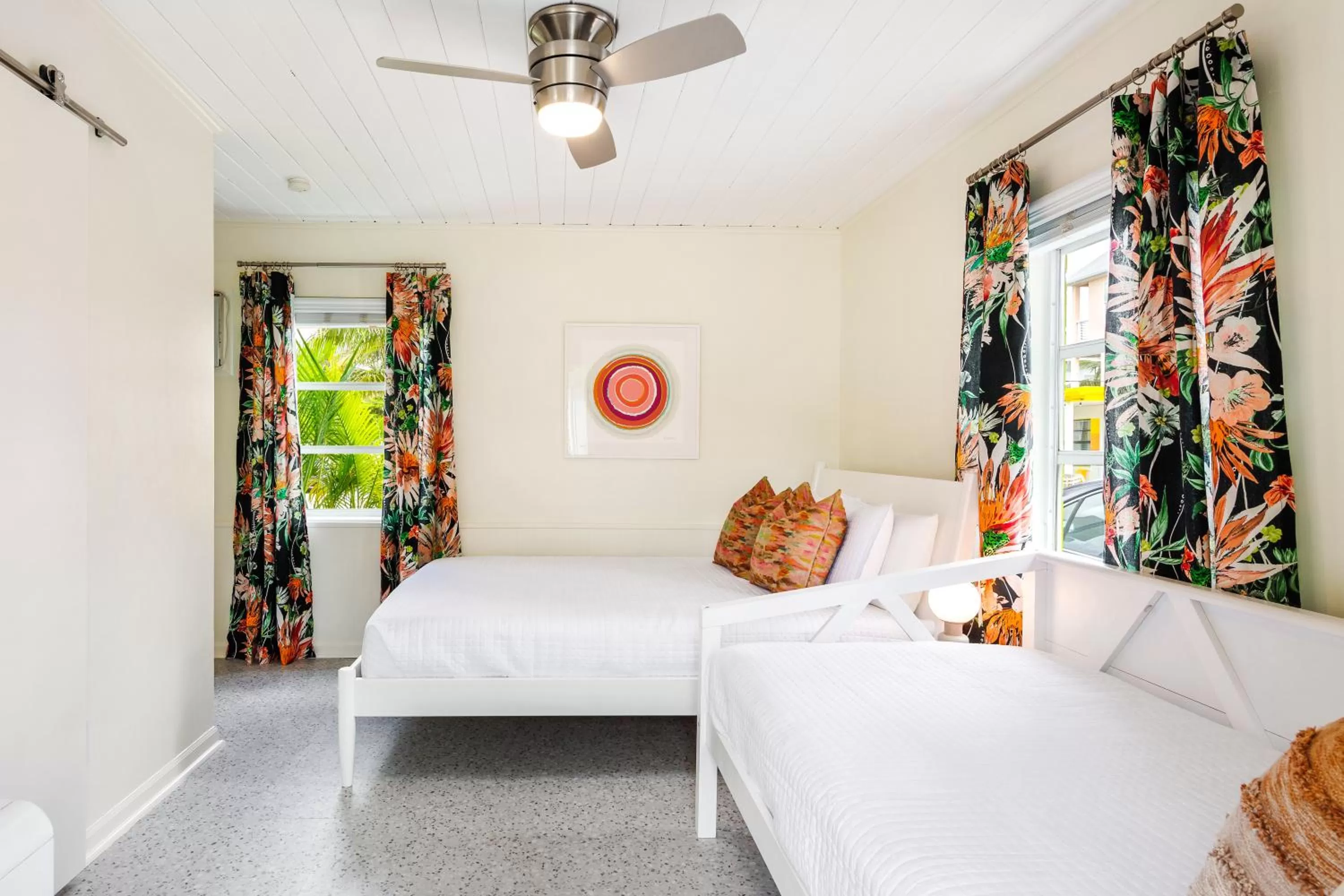 Bedroom in Sunset Inn and Cottages