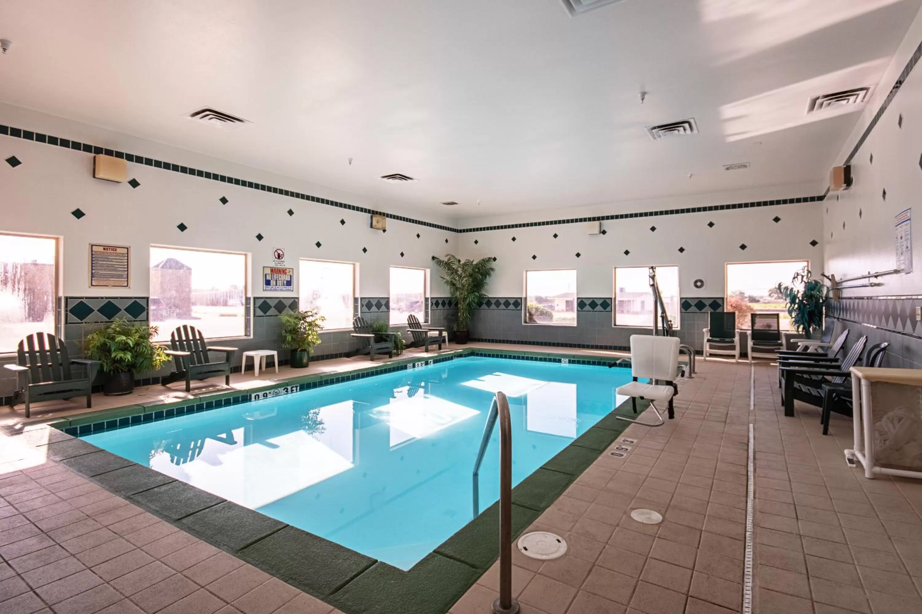 Swimming pool in Quality Inn Dodge City