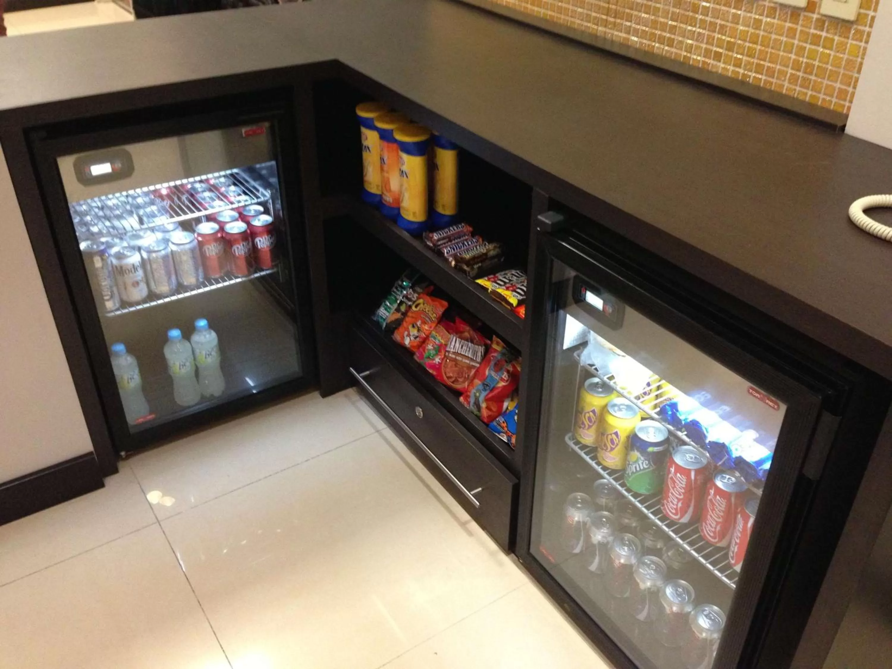 Restaurant/places to eat in Hampton Inn Tampico Airport