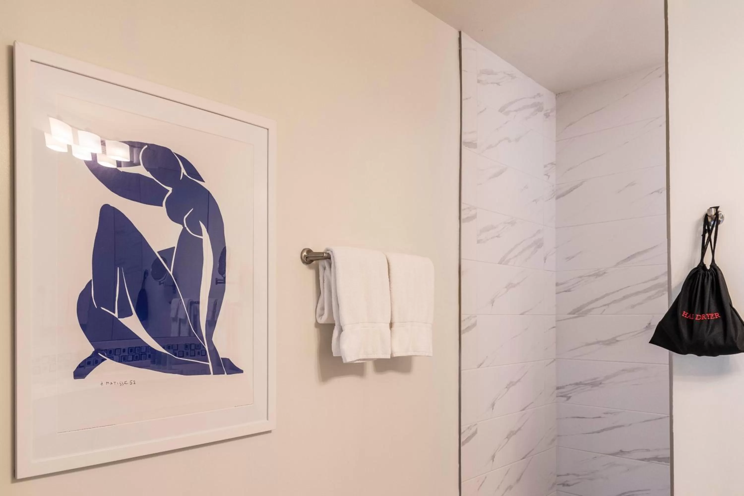 Bathroom in Hotel Broad Ripple