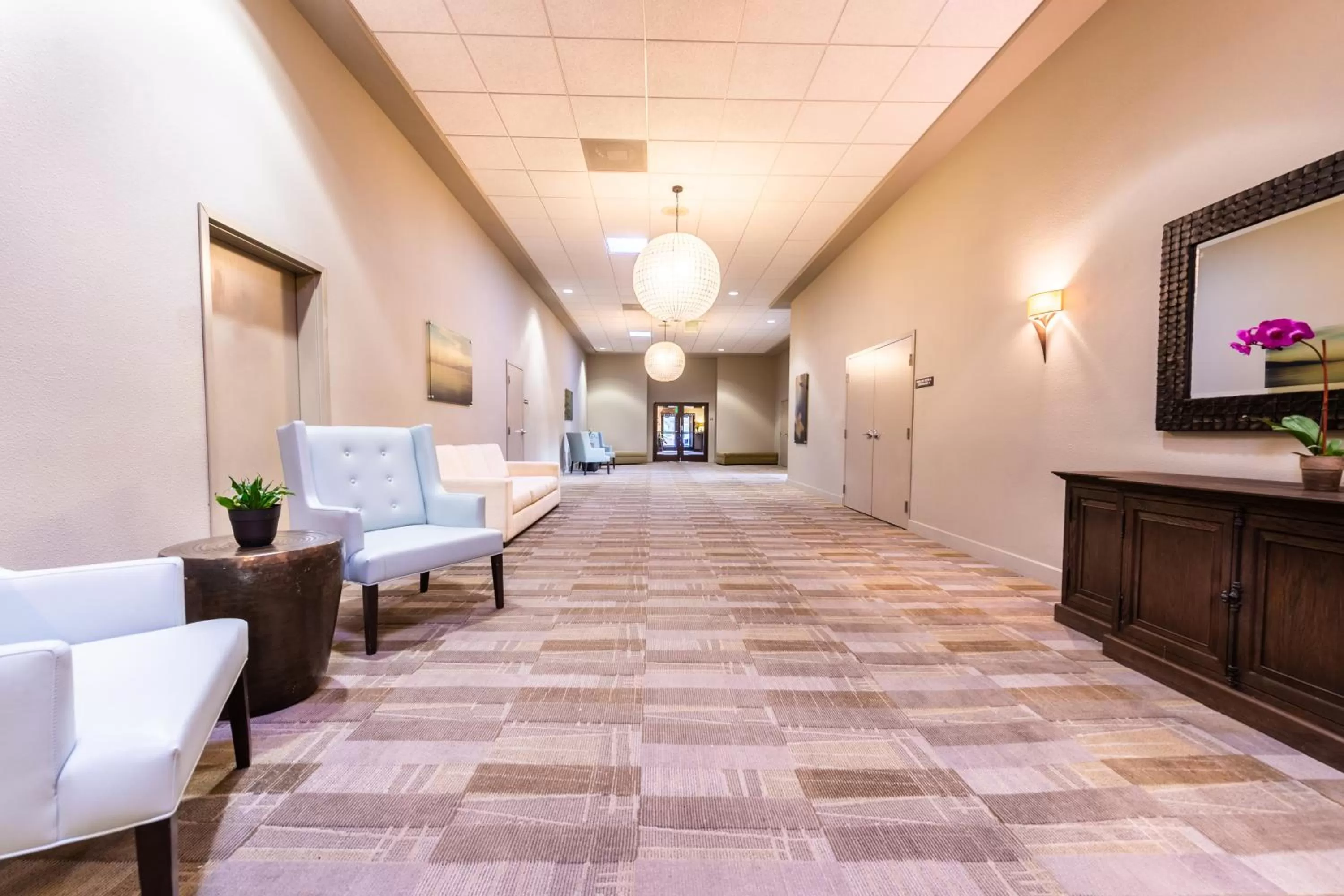 Meeting/conference room in Gaia Hotel & Spa Redding, an Ascend Collection Hotel