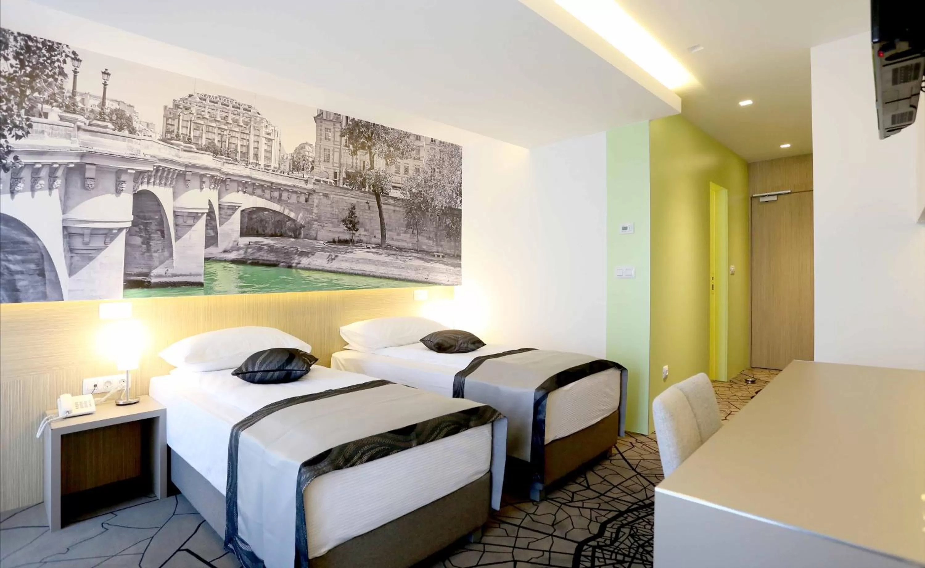 Bedroom, Bed in Hotel Grad