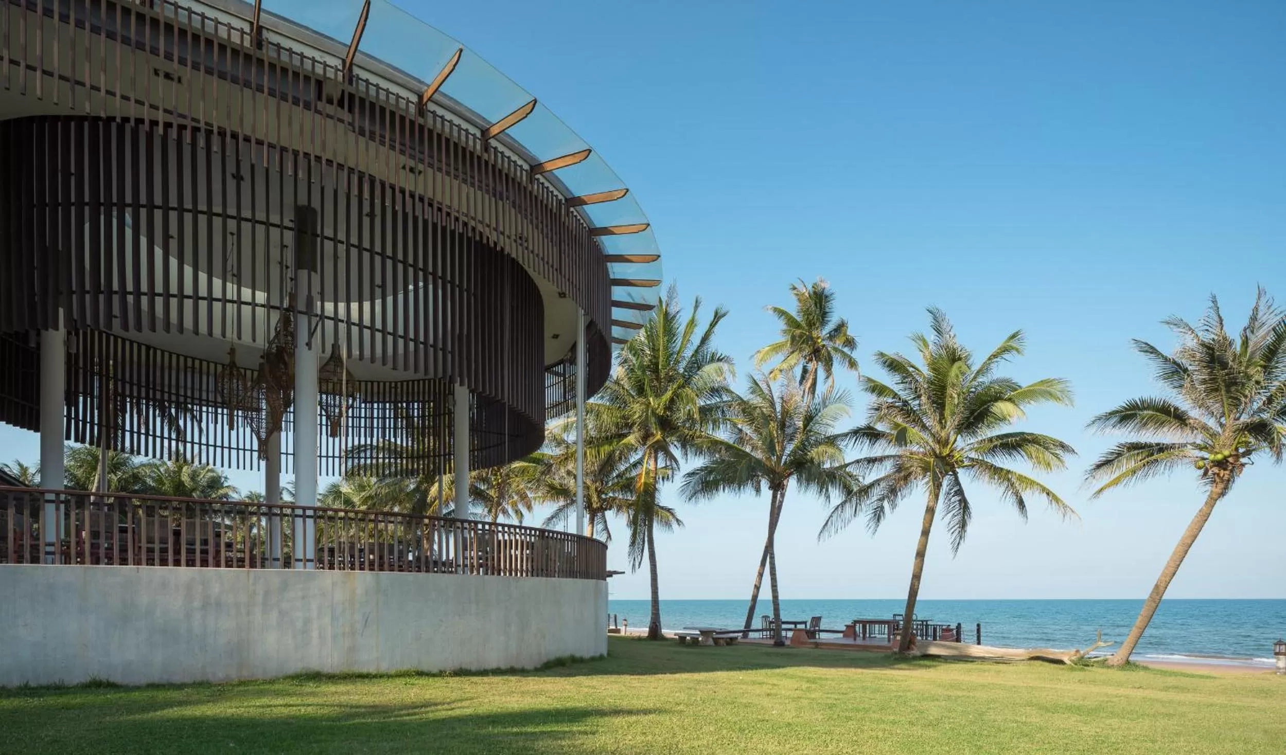 Restaurant/places to eat in Ban Saithong Beach Resort