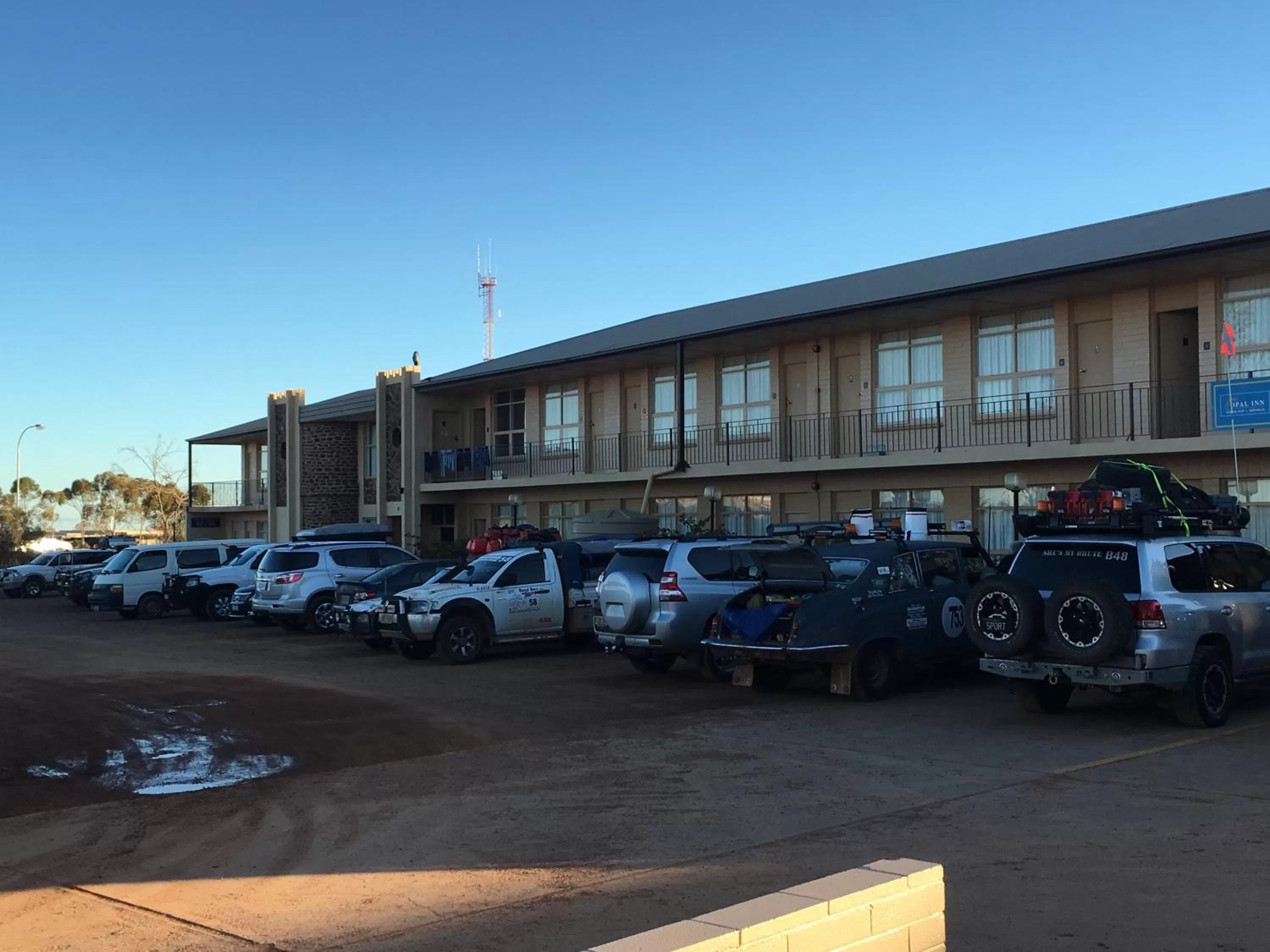 Property building in Opal Inn Hotel, Motel, Caravan Park