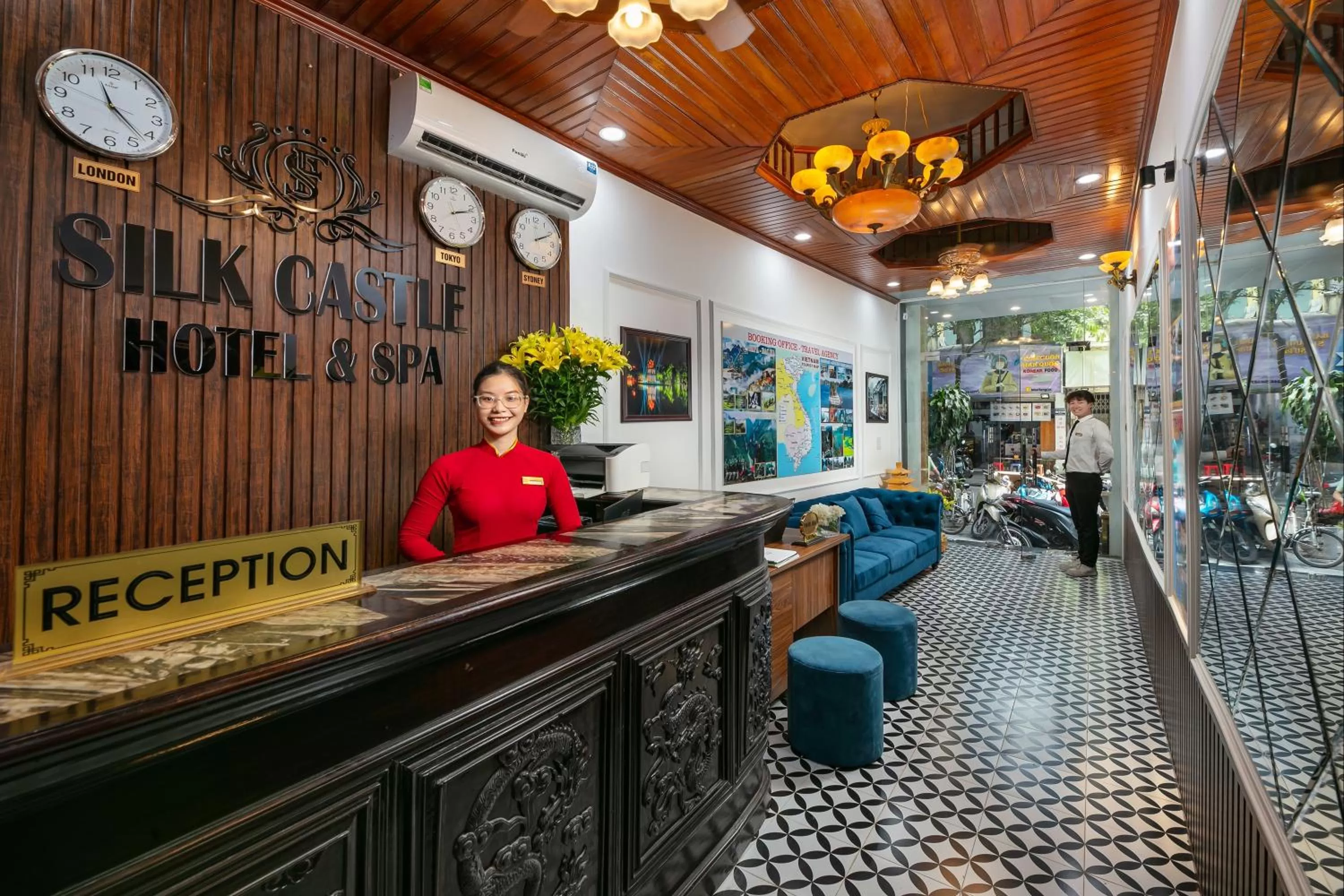 Lobby or reception in Silk Castle Hotel & Spa - Hanoi Old quarter