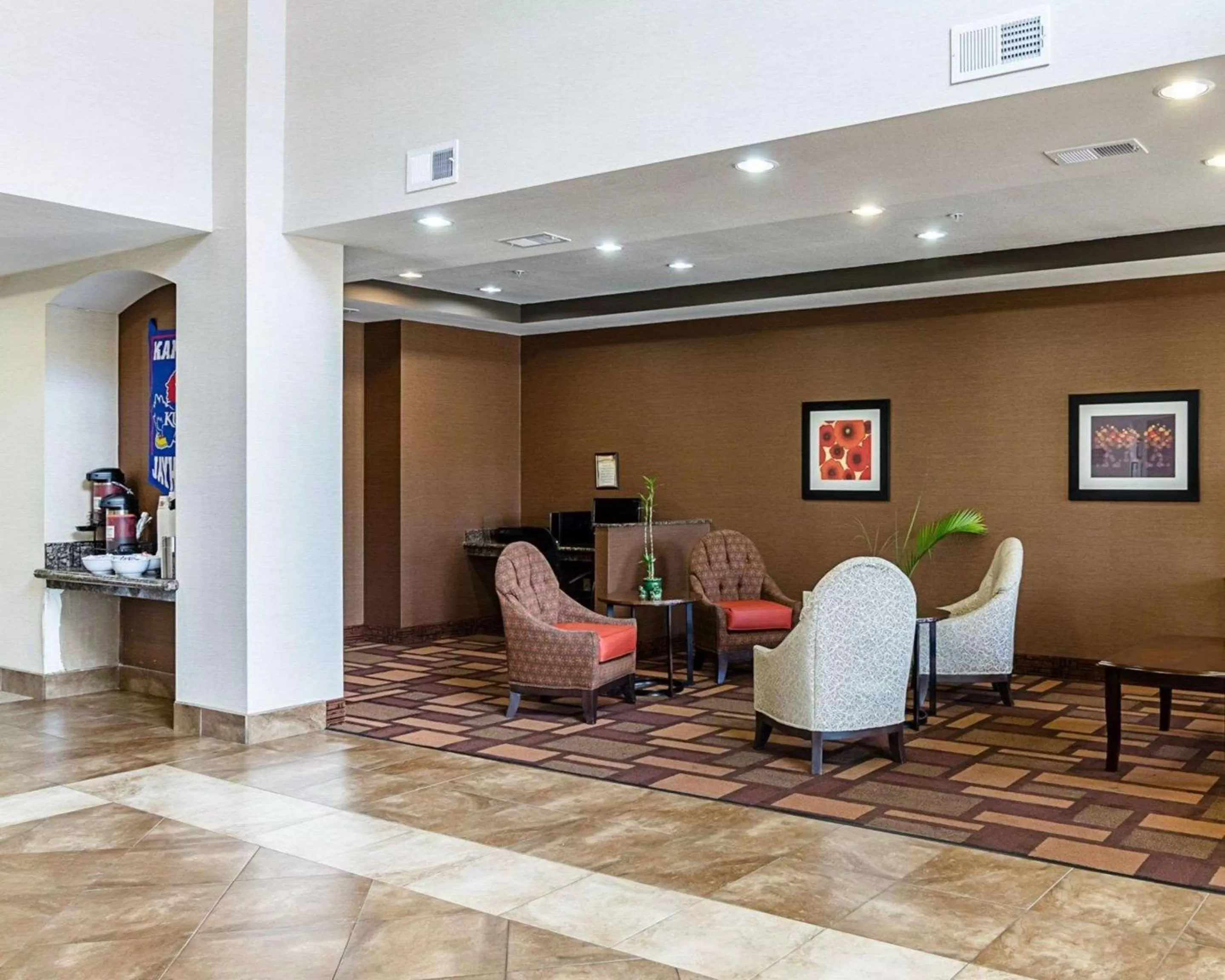 Lobby or reception in Comfort Inn & Suites Lawrence - University Area