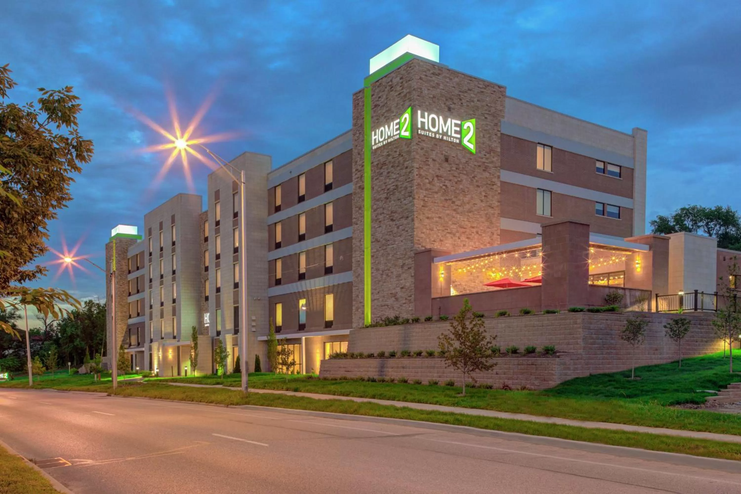 Property building in Home2 Suites by Hilton Bloomington
