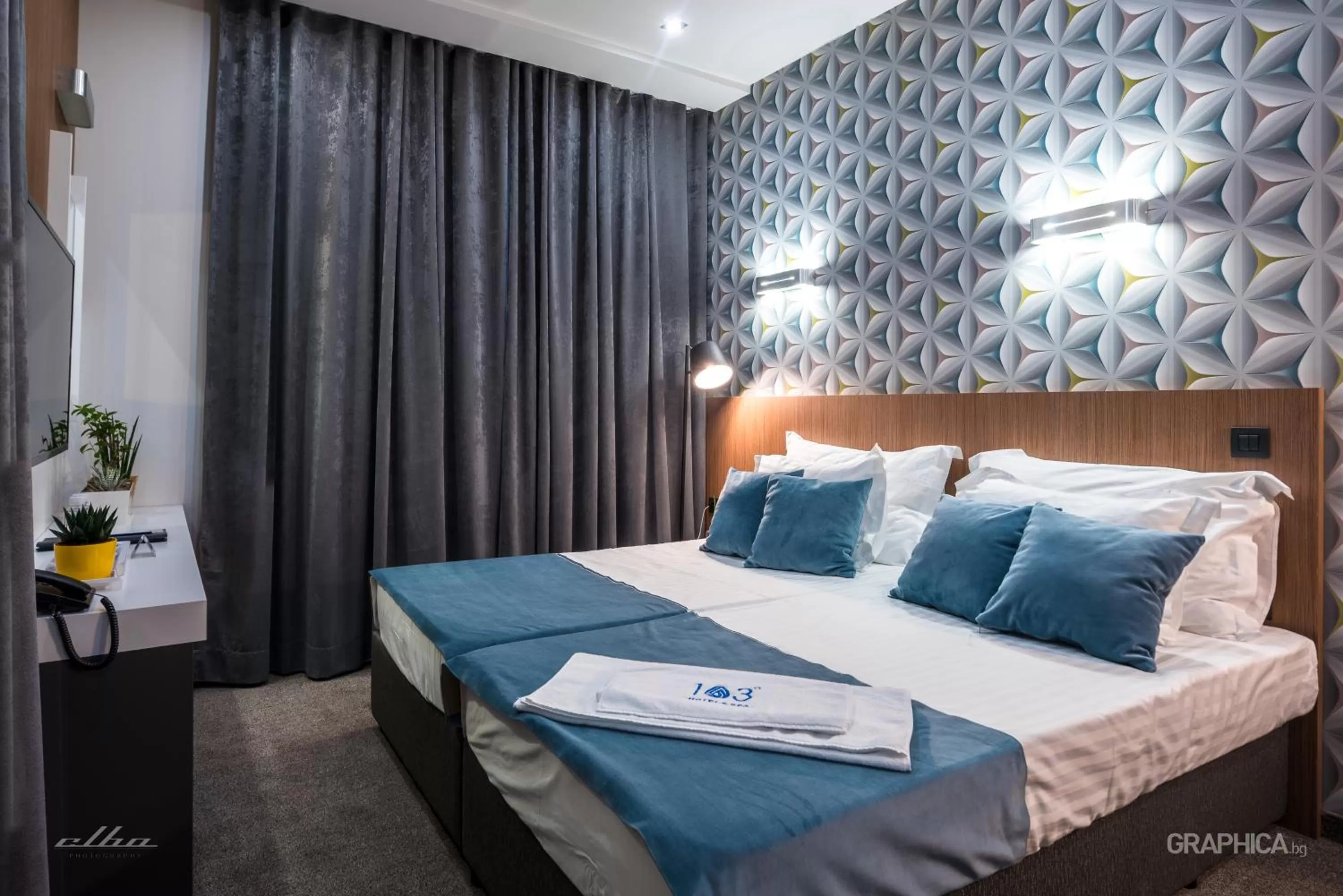 Bed in 103 Degrees Hotel & Spa