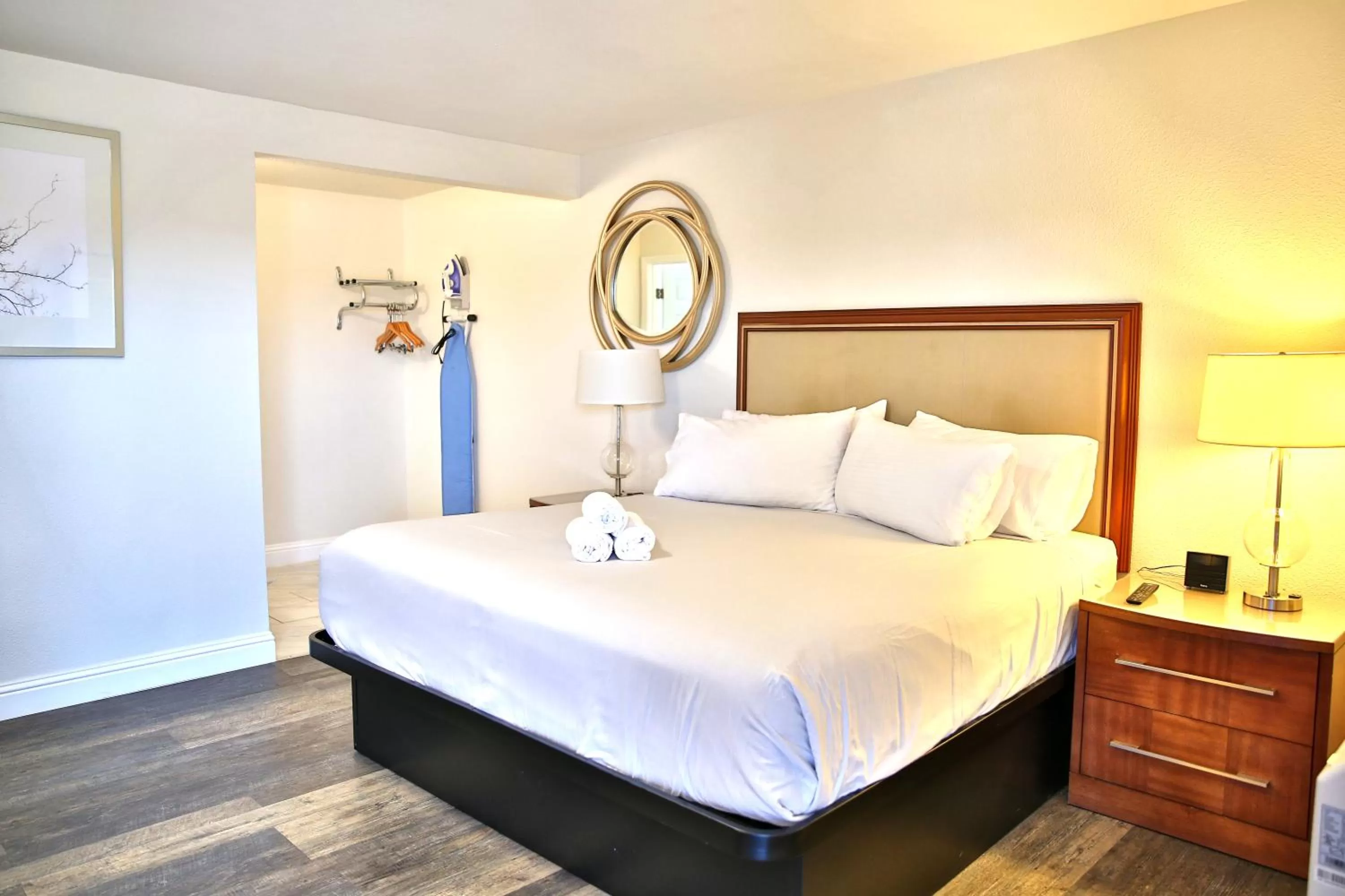 Photo of the whole room in Travelodge by Wyndham Crescent City