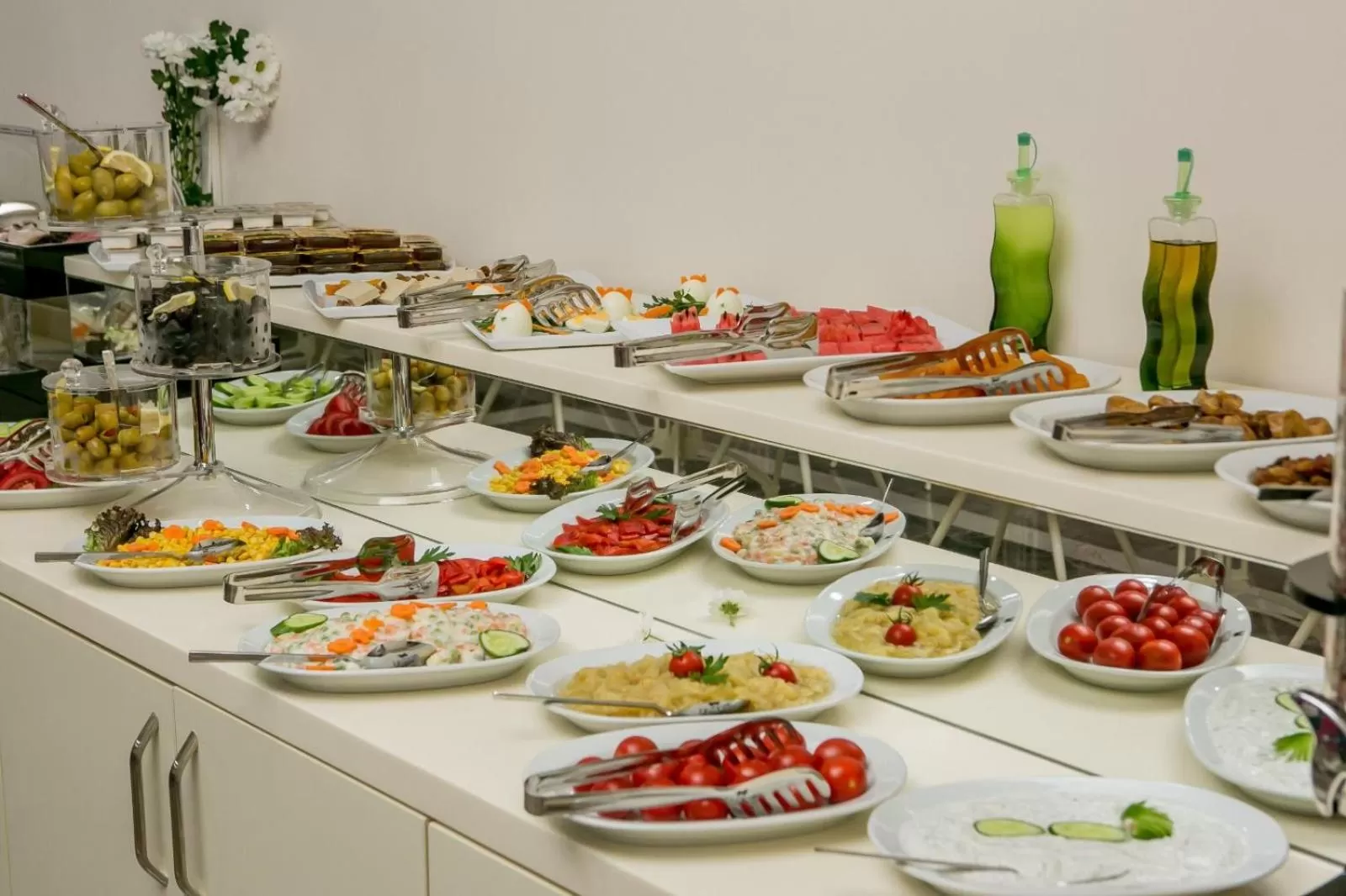 Food and drinks in Beyzas Hotels & Suites
