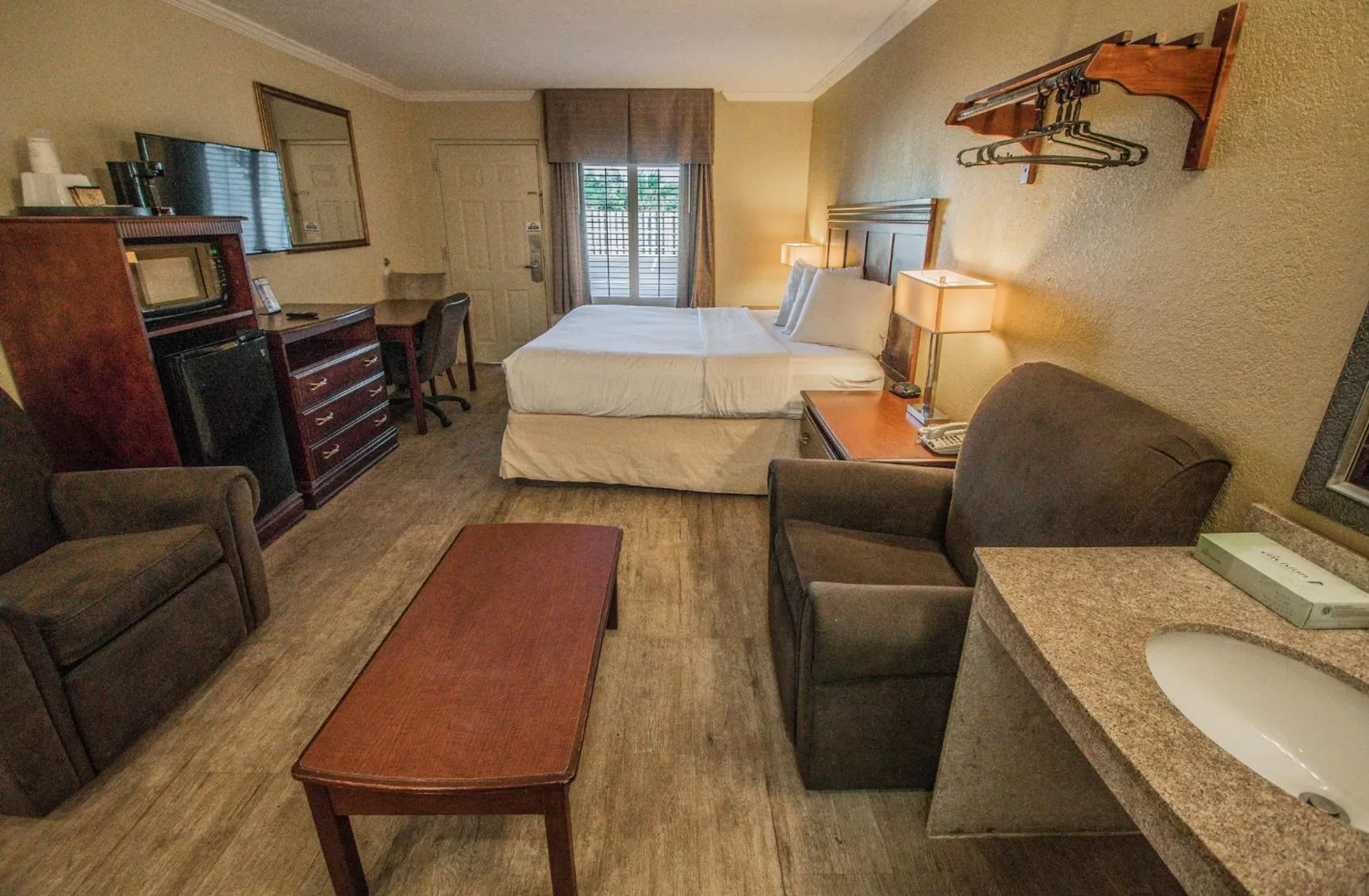 Photo of the whole room, Bed in Days Inn by Wyndham Destin