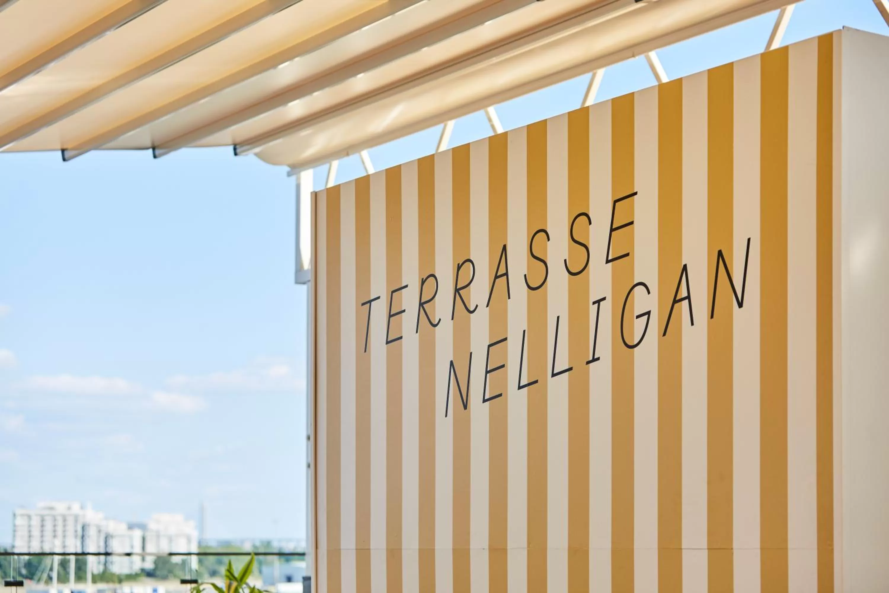 Restaurant/places to eat in Hotel Nelligan