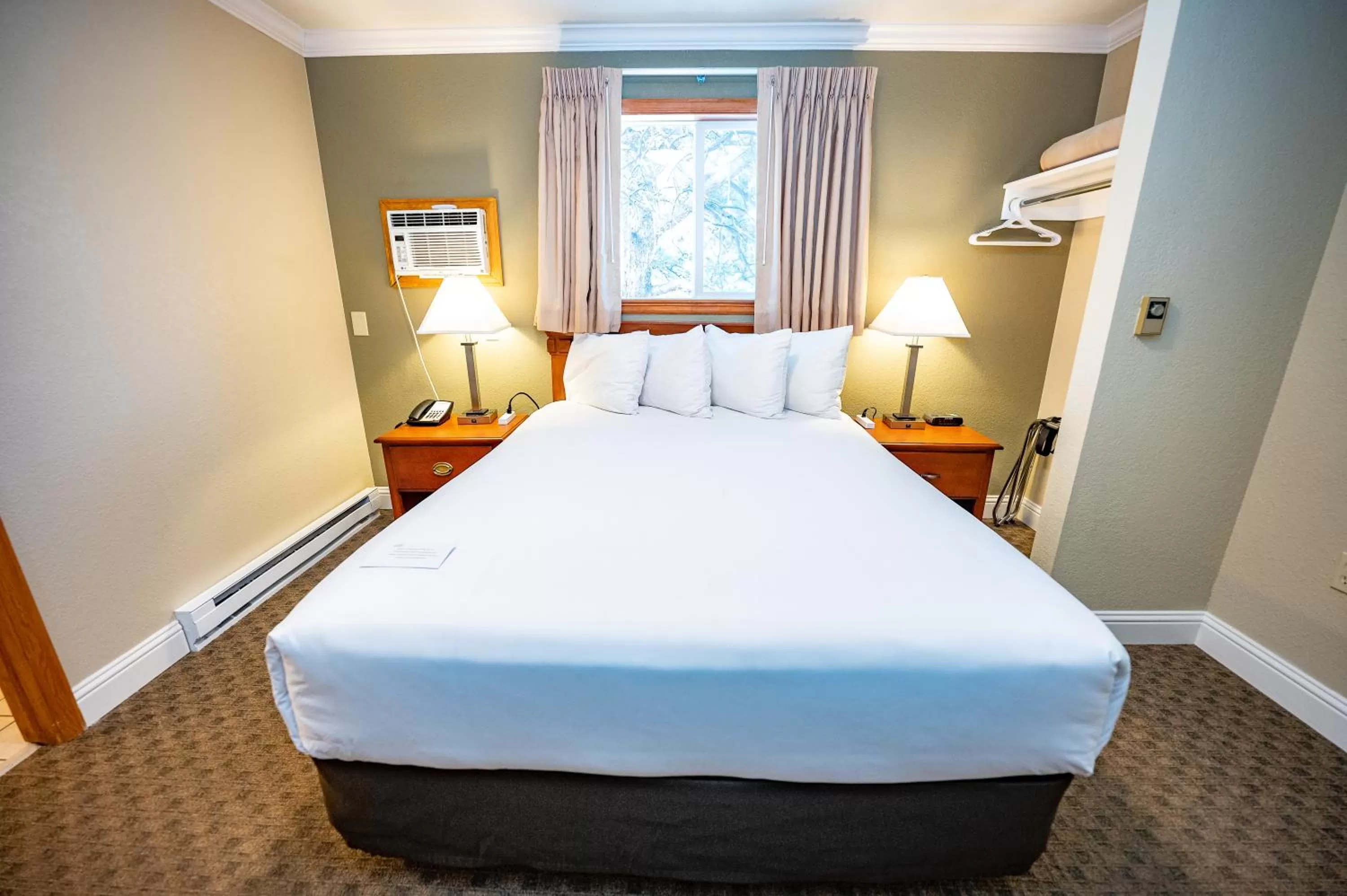 Bed in Blue Door Inn