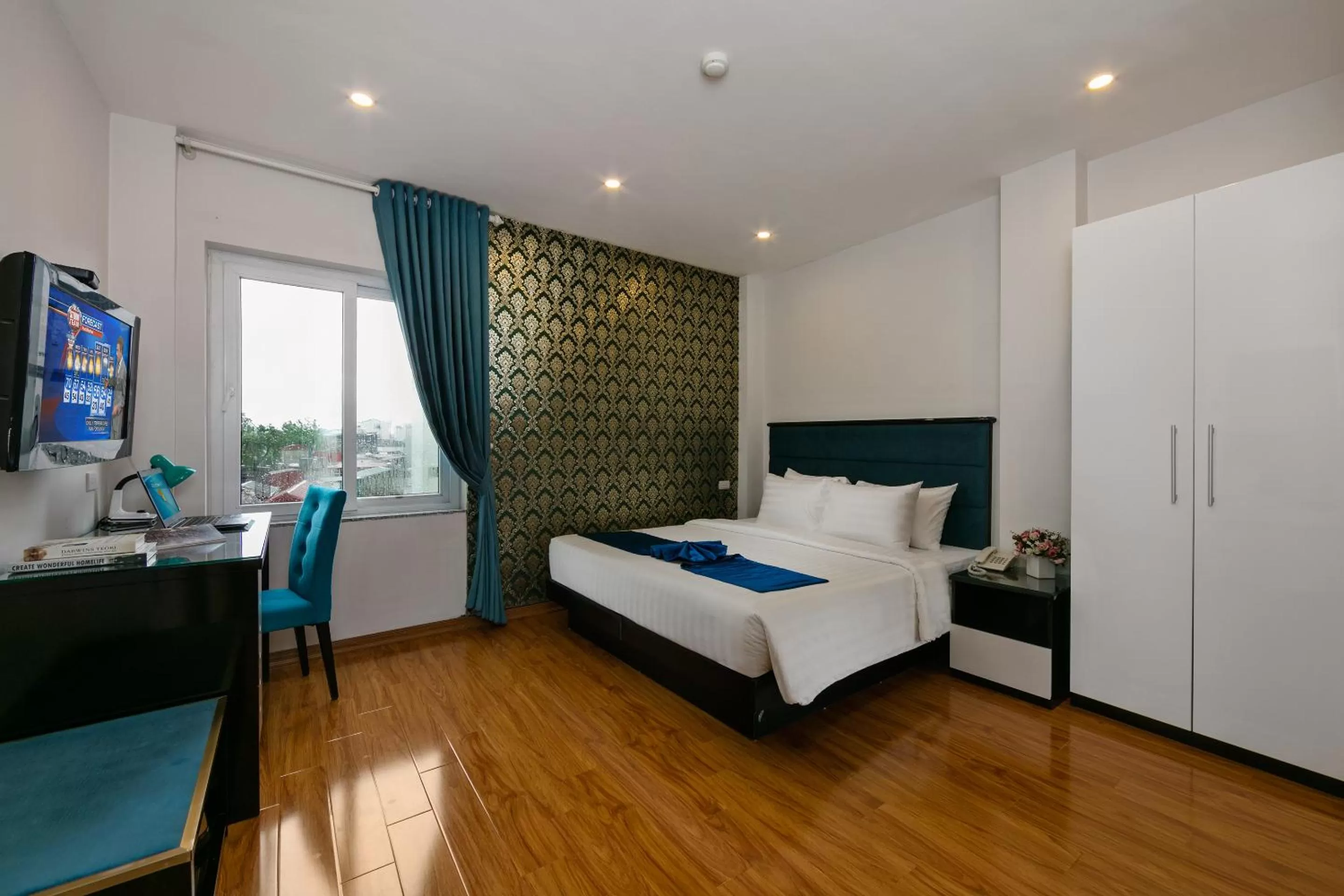 Bed in Diamond Legend Hotel