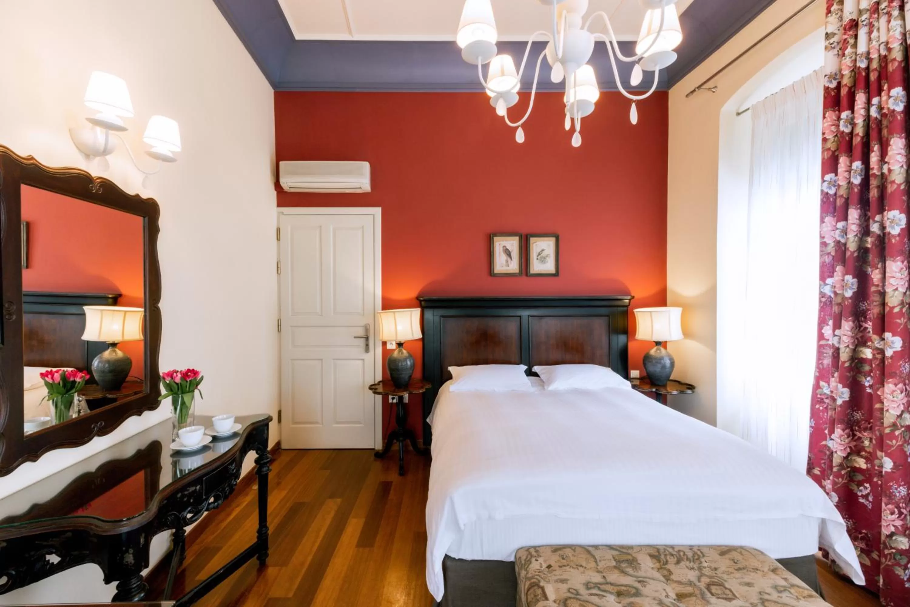 Bed in Kastello Hotel