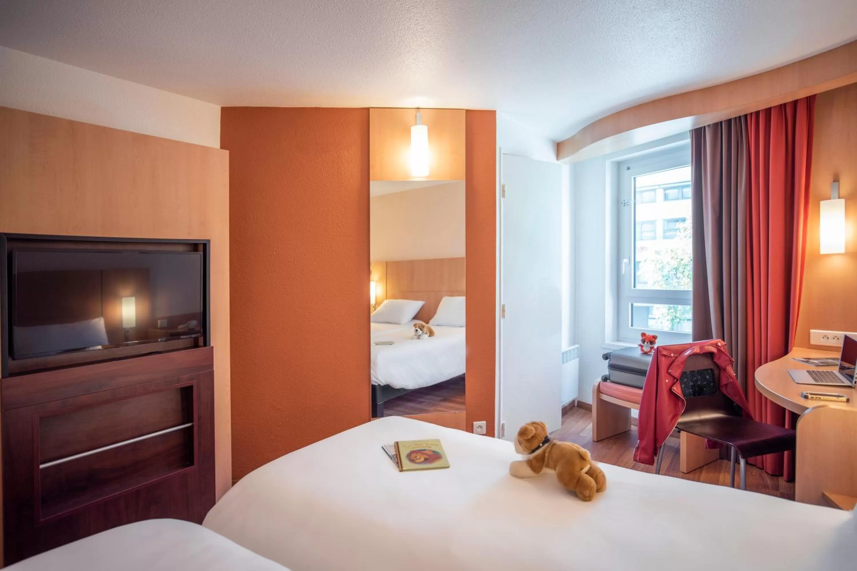 Photo of the whole room, Bed in ibis Tours Centre Gare