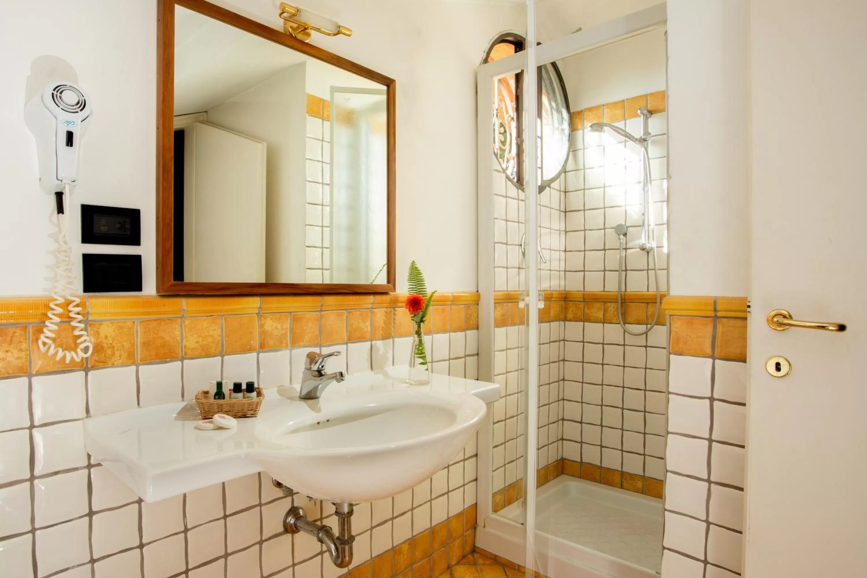 Shower in Residence Verdeborgo