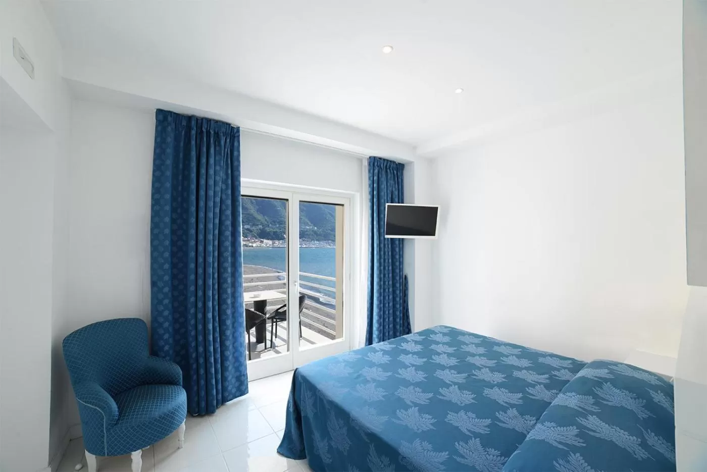 Bedroom, Bed in Hotel Miramare Stabia
