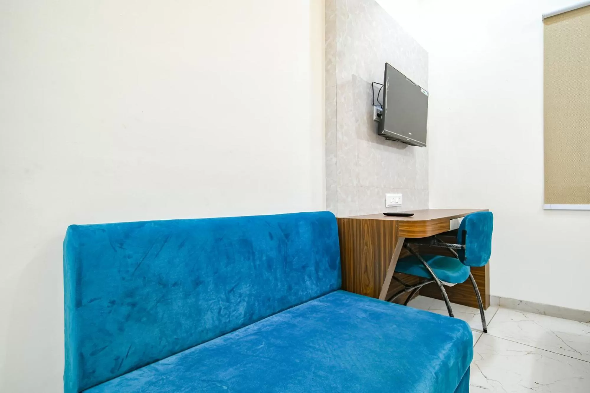 TV and multimedia, Seating Area in FabHotel Ramya