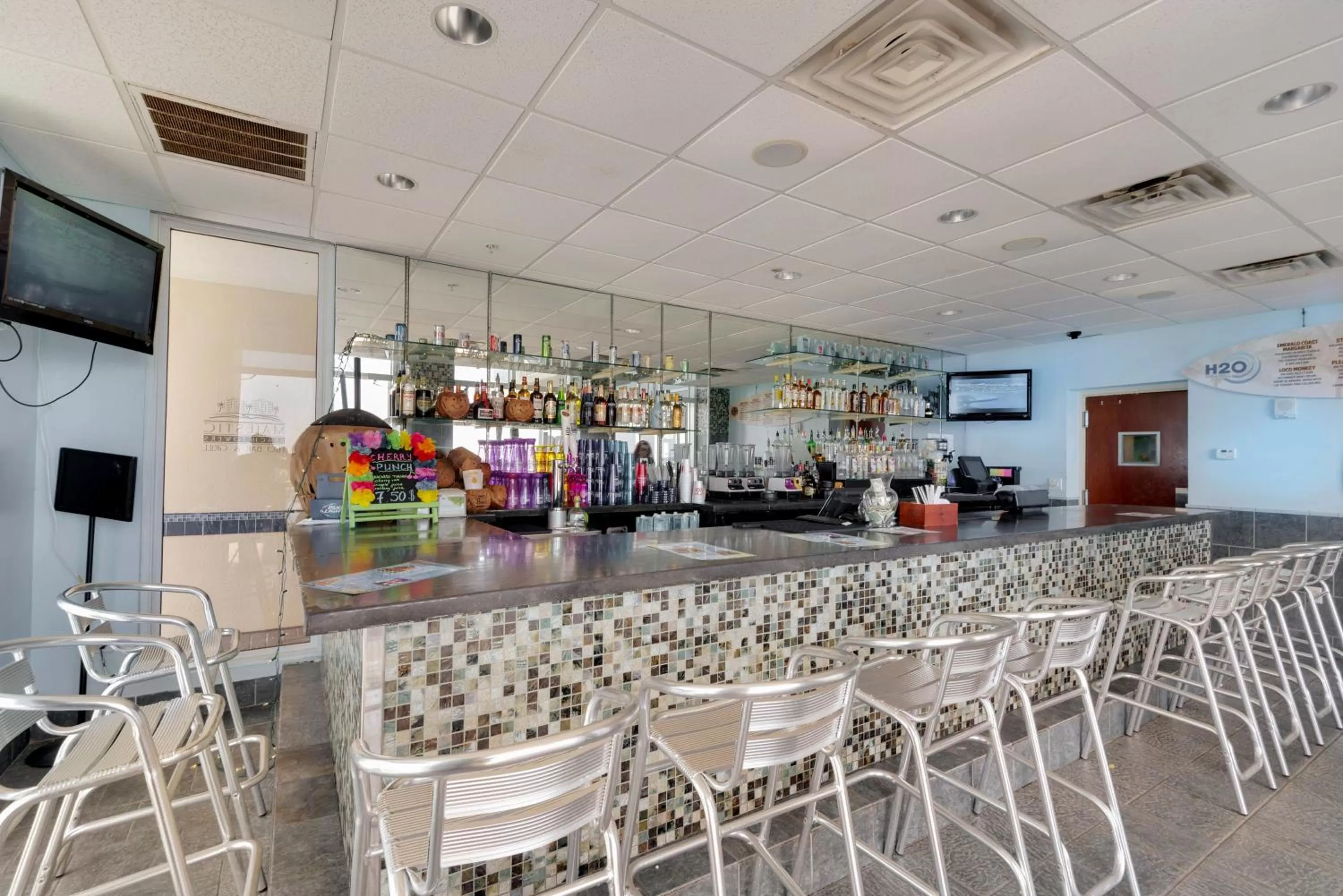 Property building, Lounge/Bar in Majestic Beach Resort, Panama City Beach, Fl